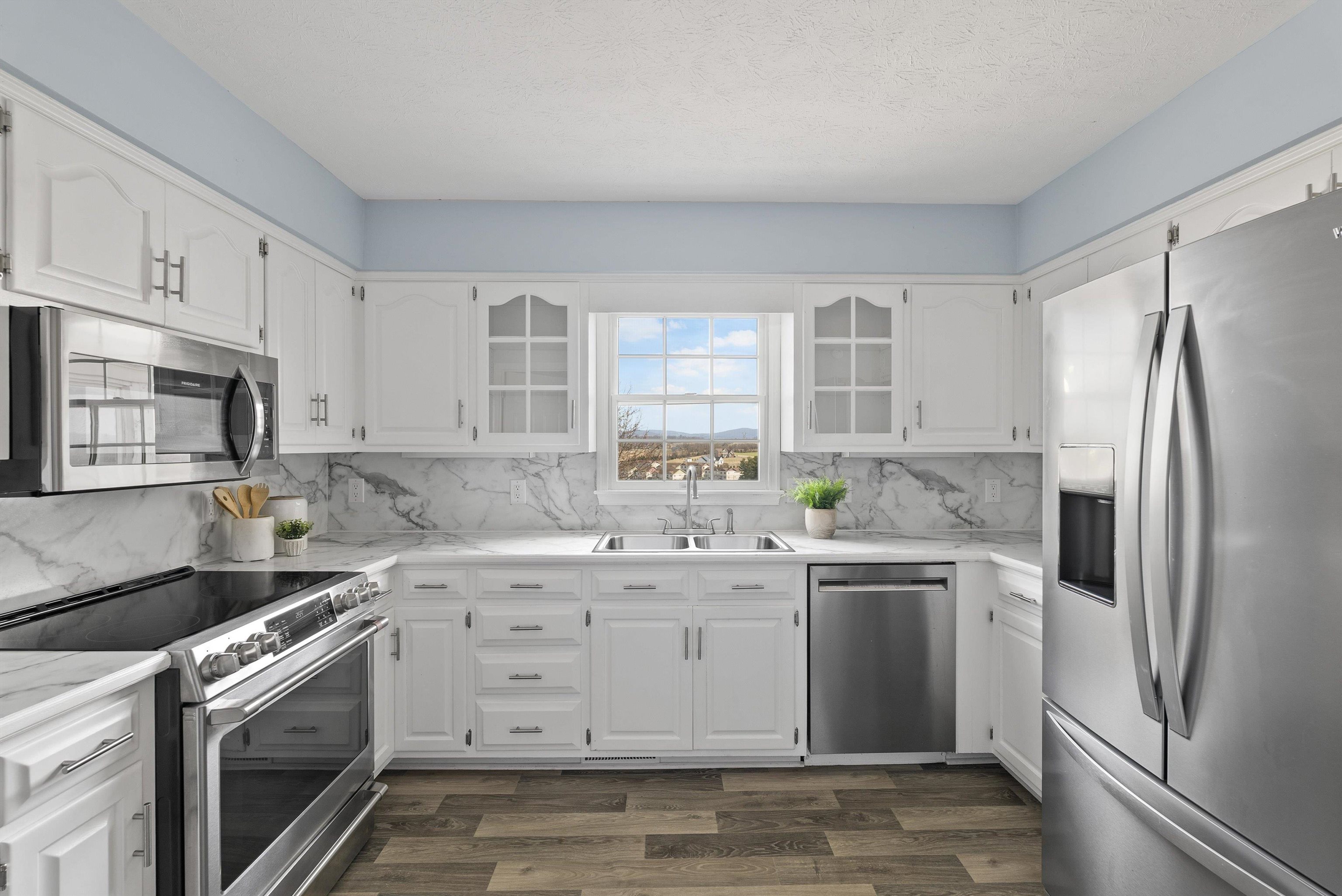 328 WESTMINISTER DR