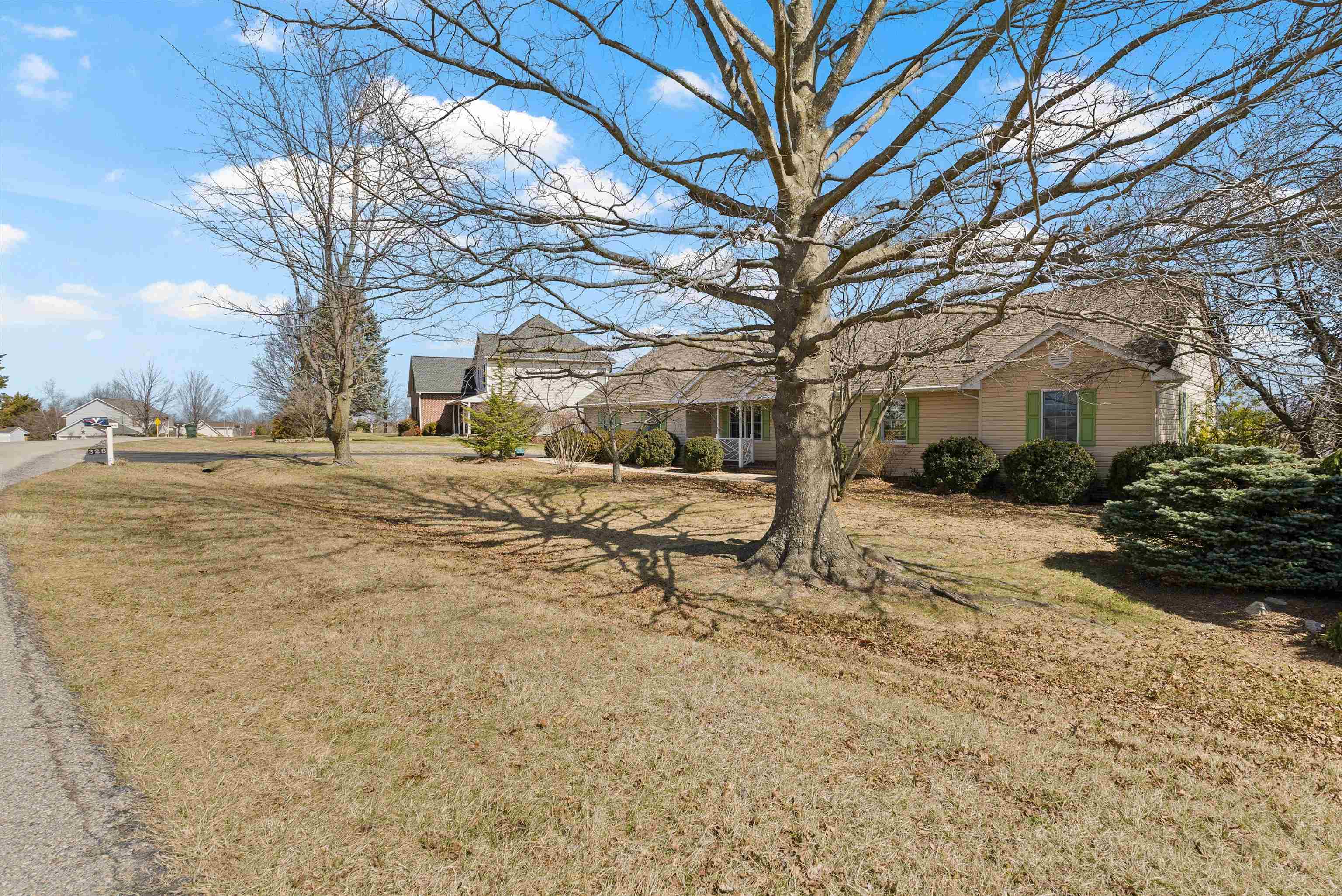 328 WESTMINISTER DR