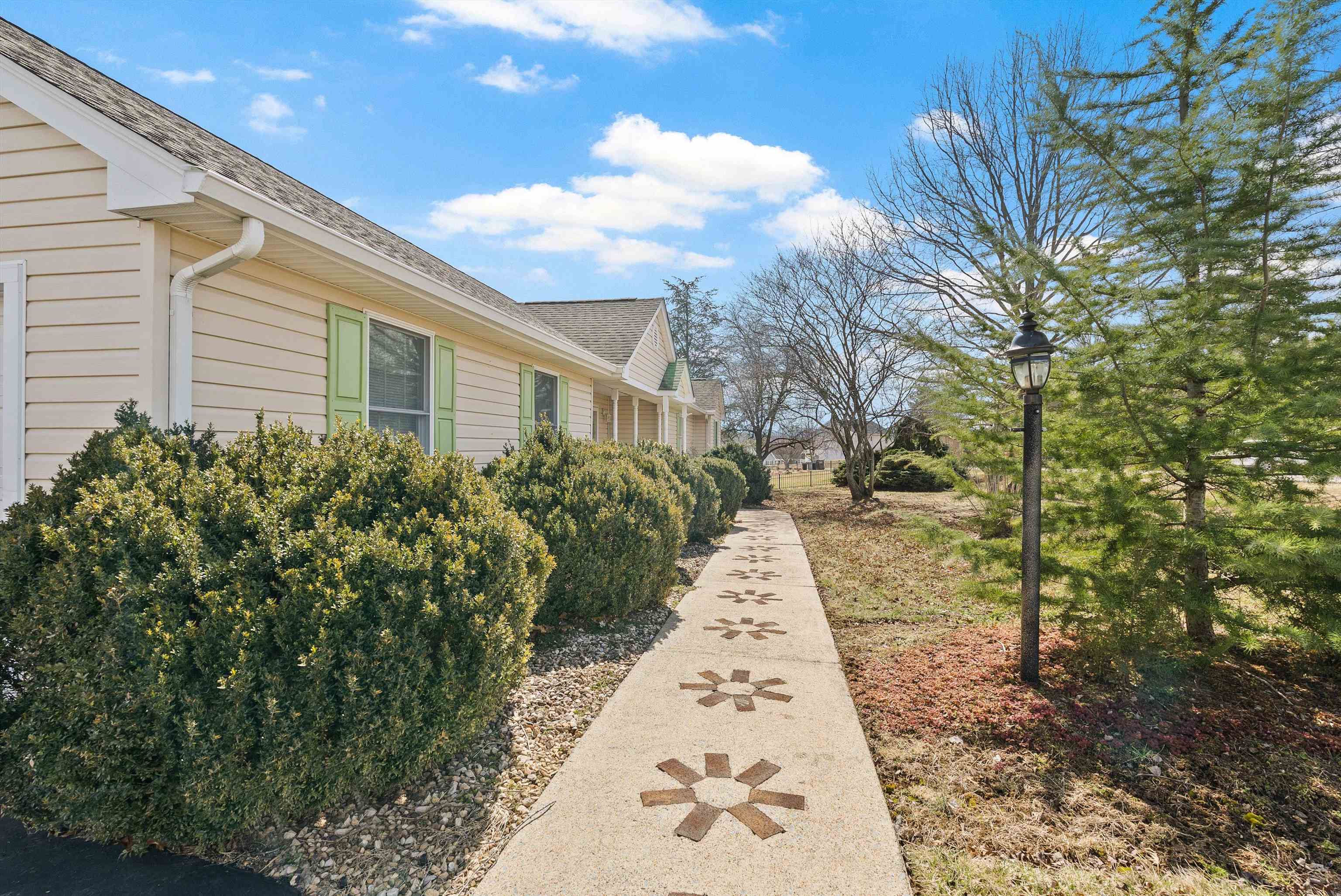 328 WESTMINISTER DR