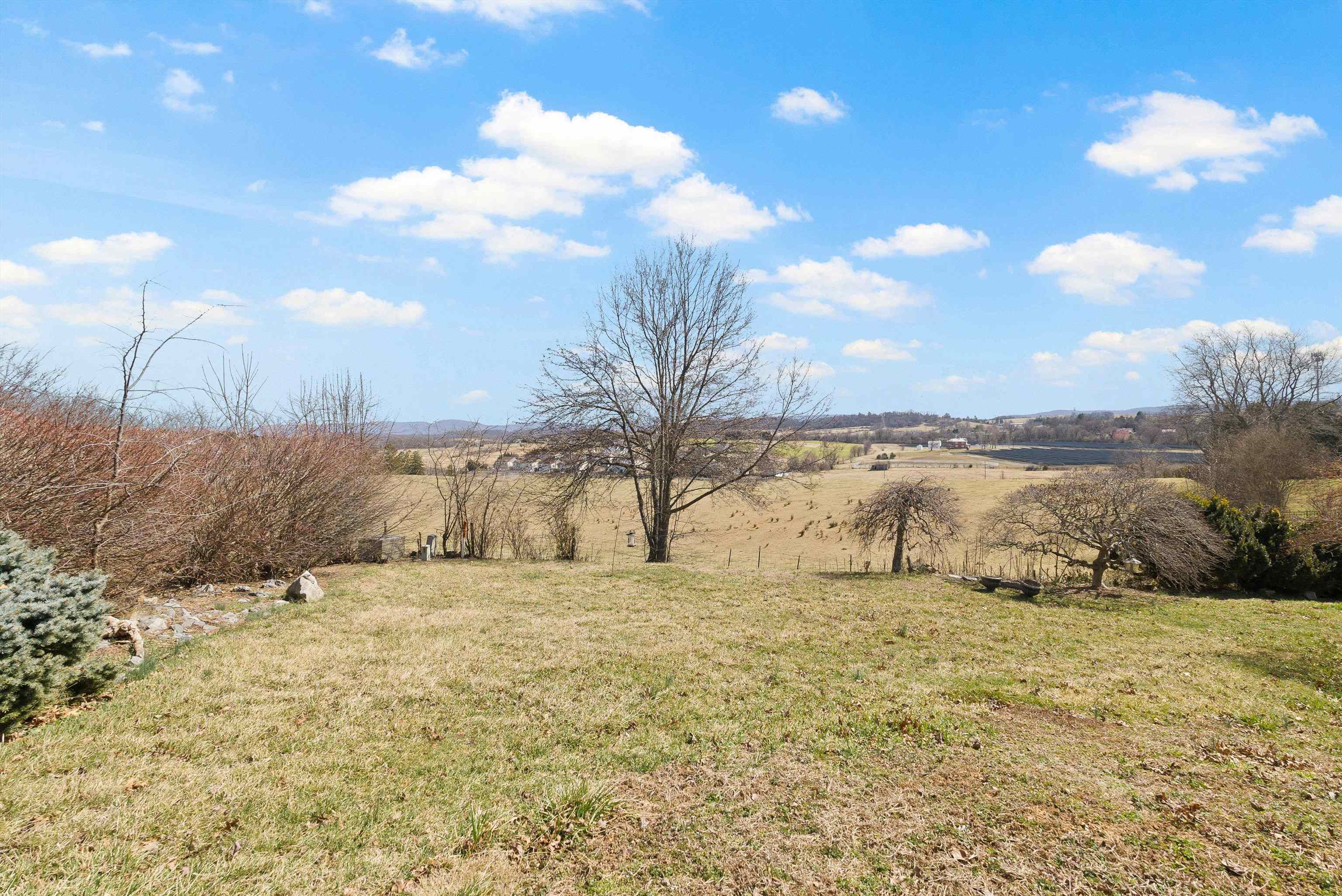 328 WESTMINISTER DR