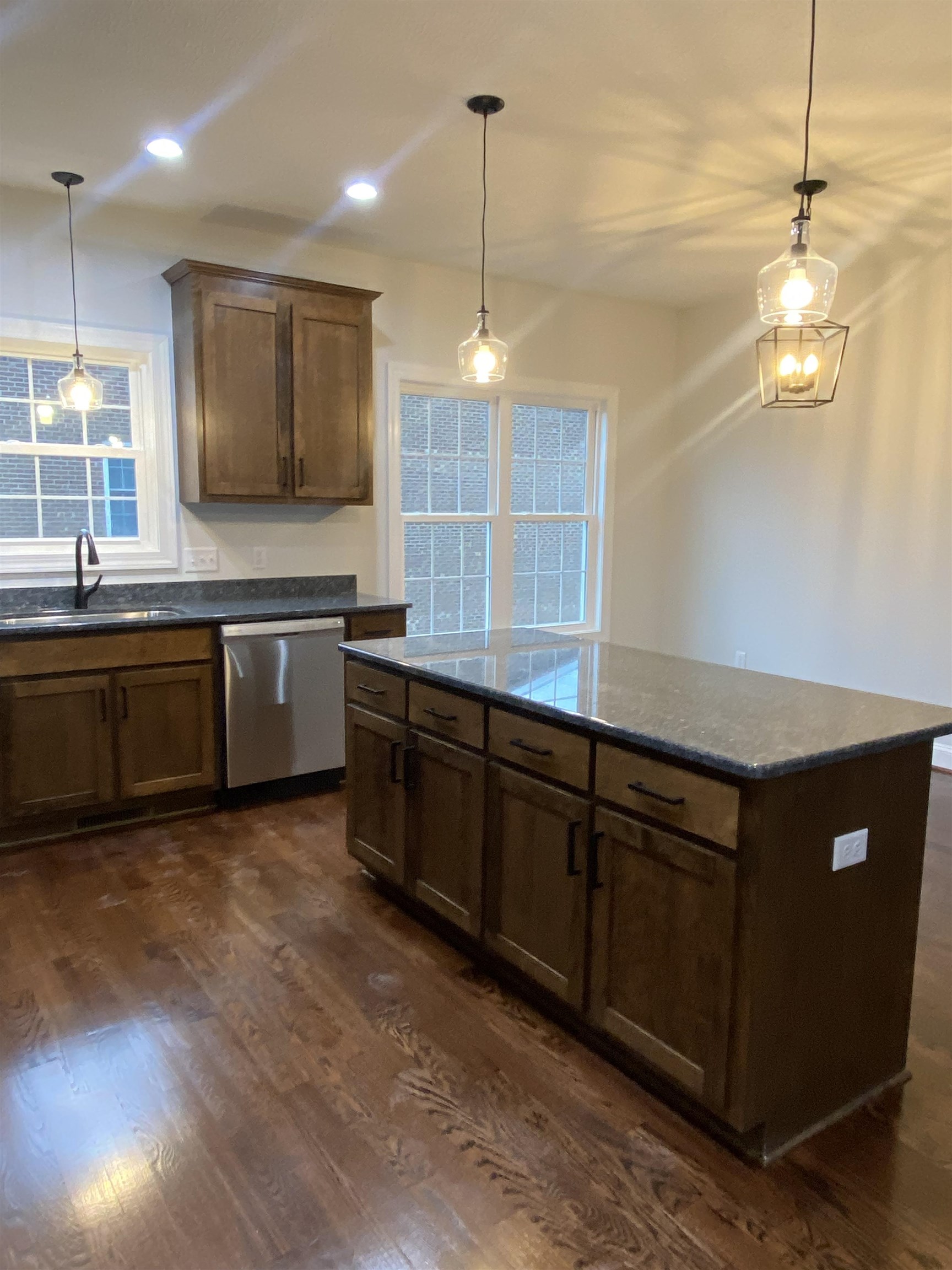 48 FOSSIL DR