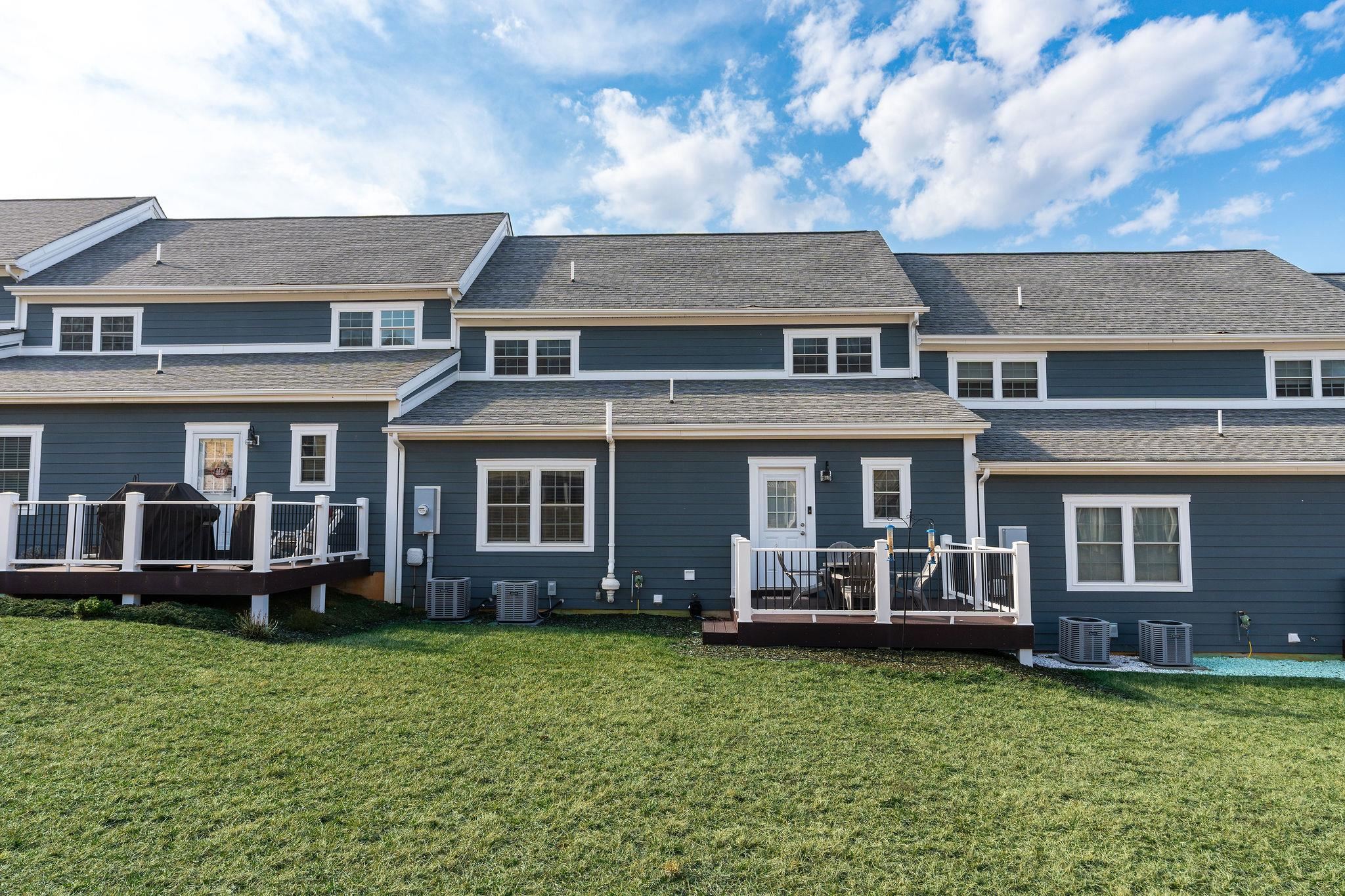 18 SPRING VIEW DR