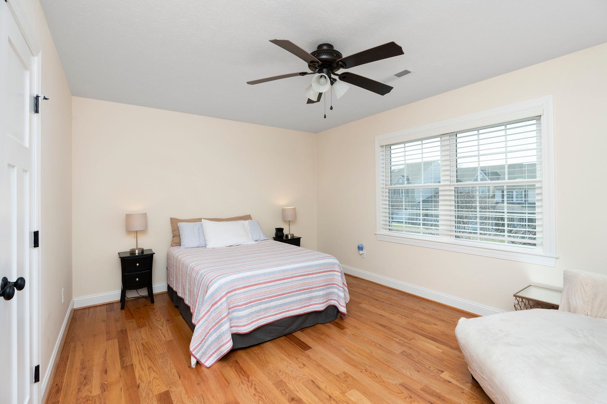 18 SPRING VIEW DR