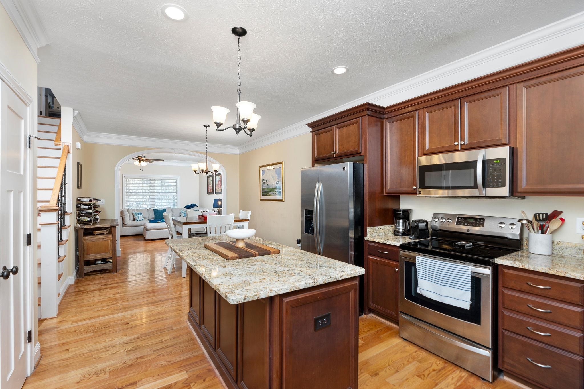 18 SPRING VIEW DR