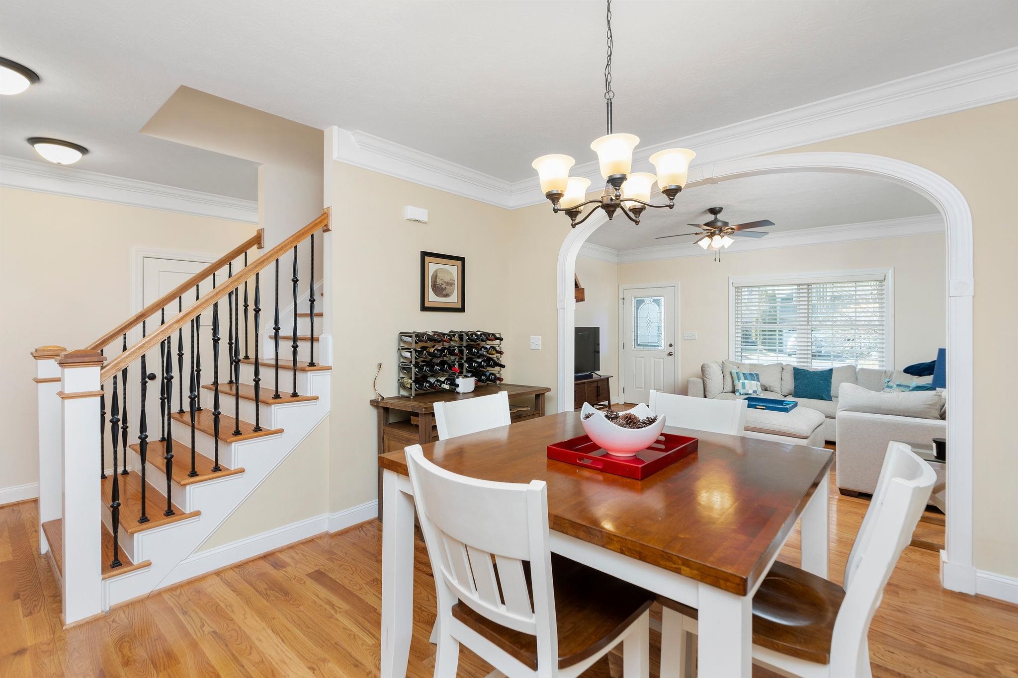 18 SPRING VIEW DR