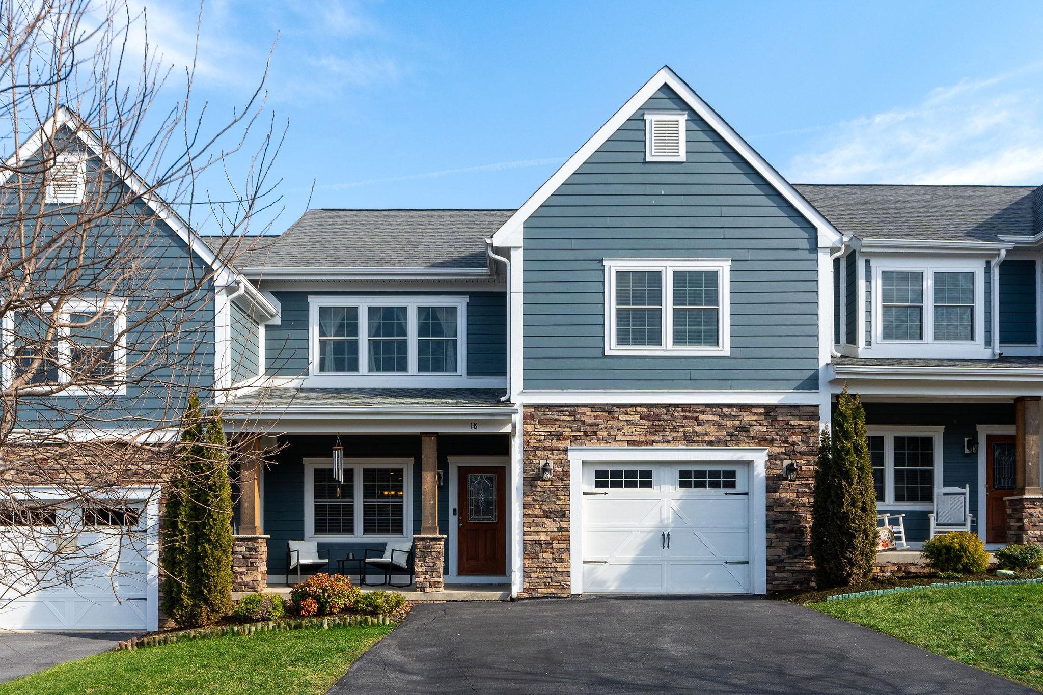 18 SPRING VIEW DR