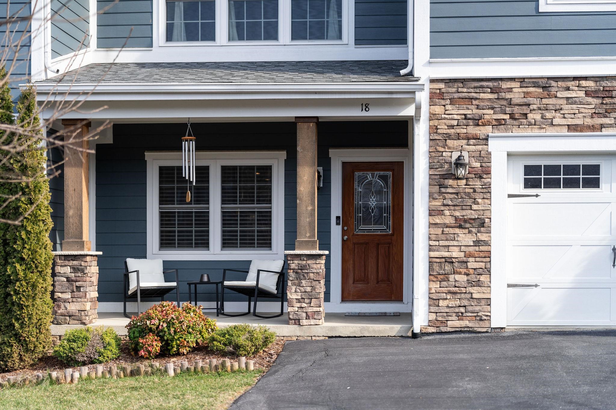 18 SPRING VIEW DR