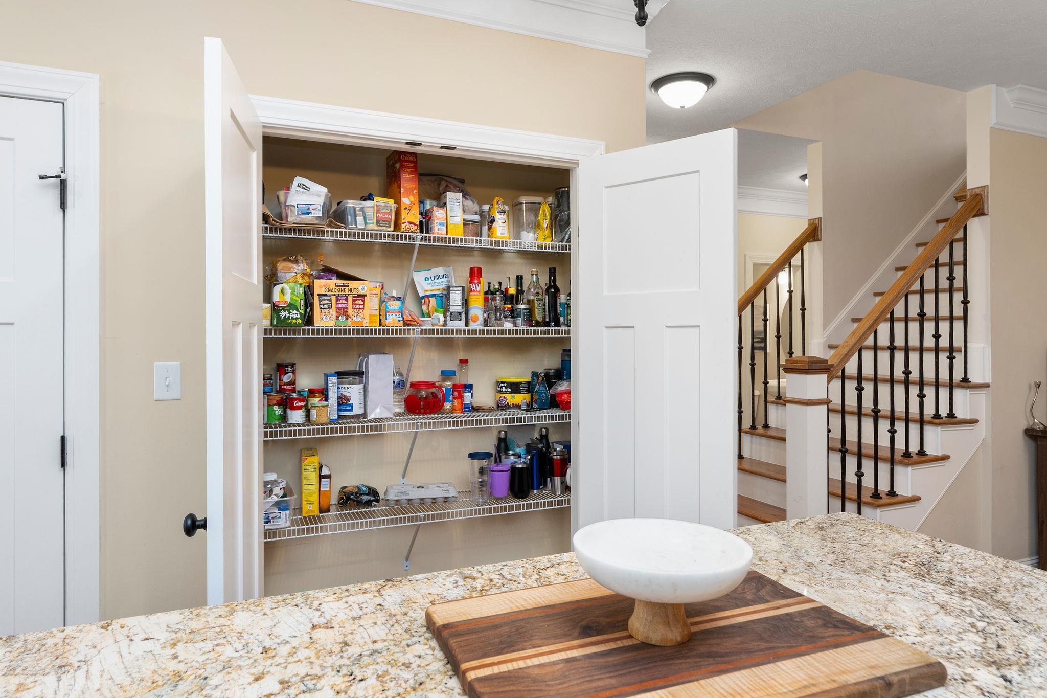 18 SPRING VIEW DR
