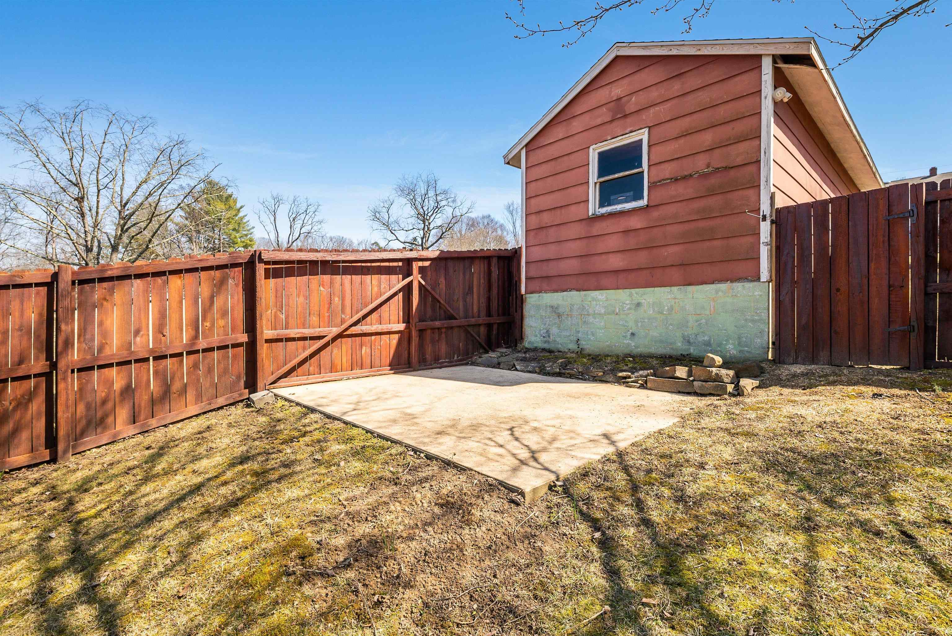 1503 SPRINGHILL RD