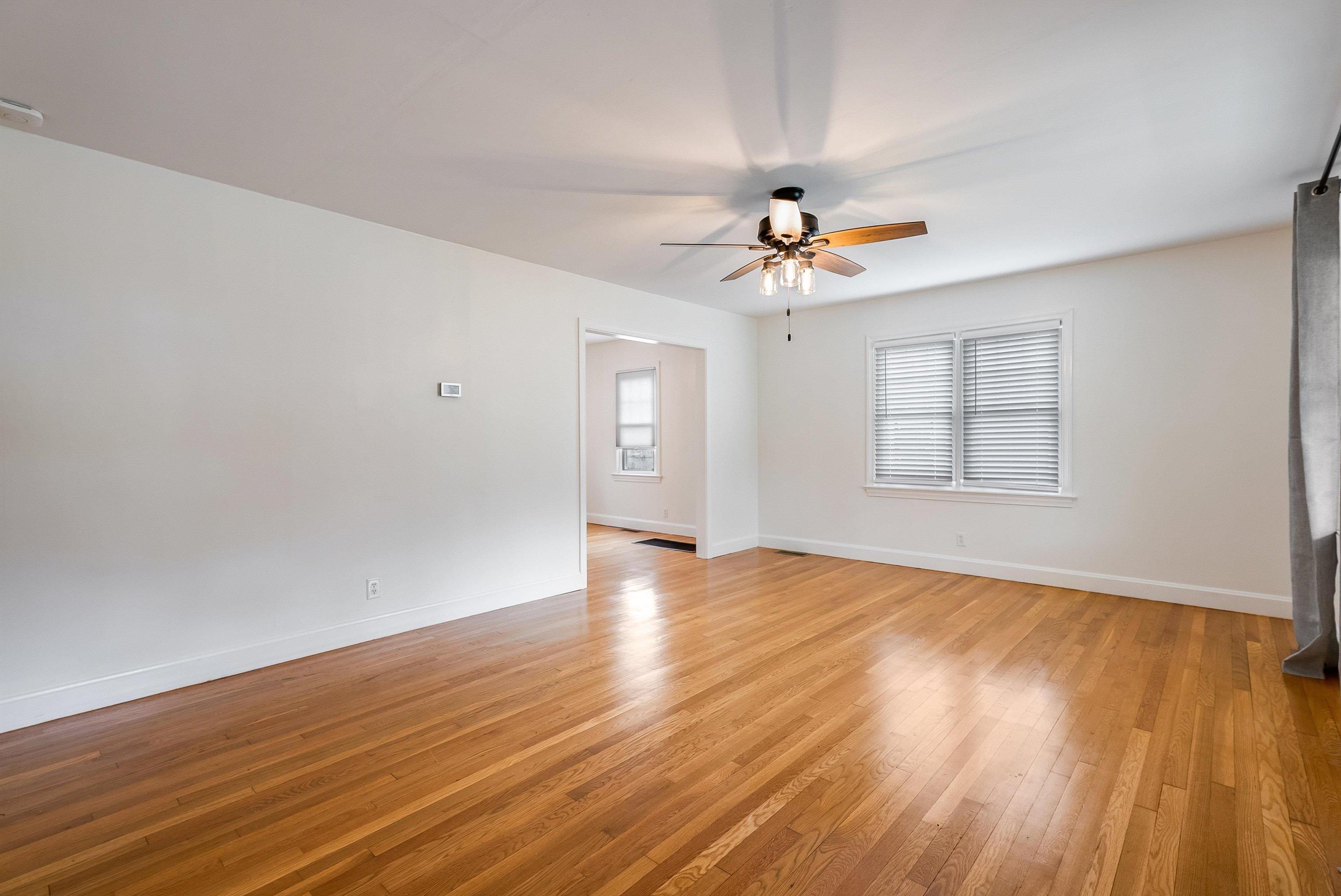 444 COLLEGE CIR