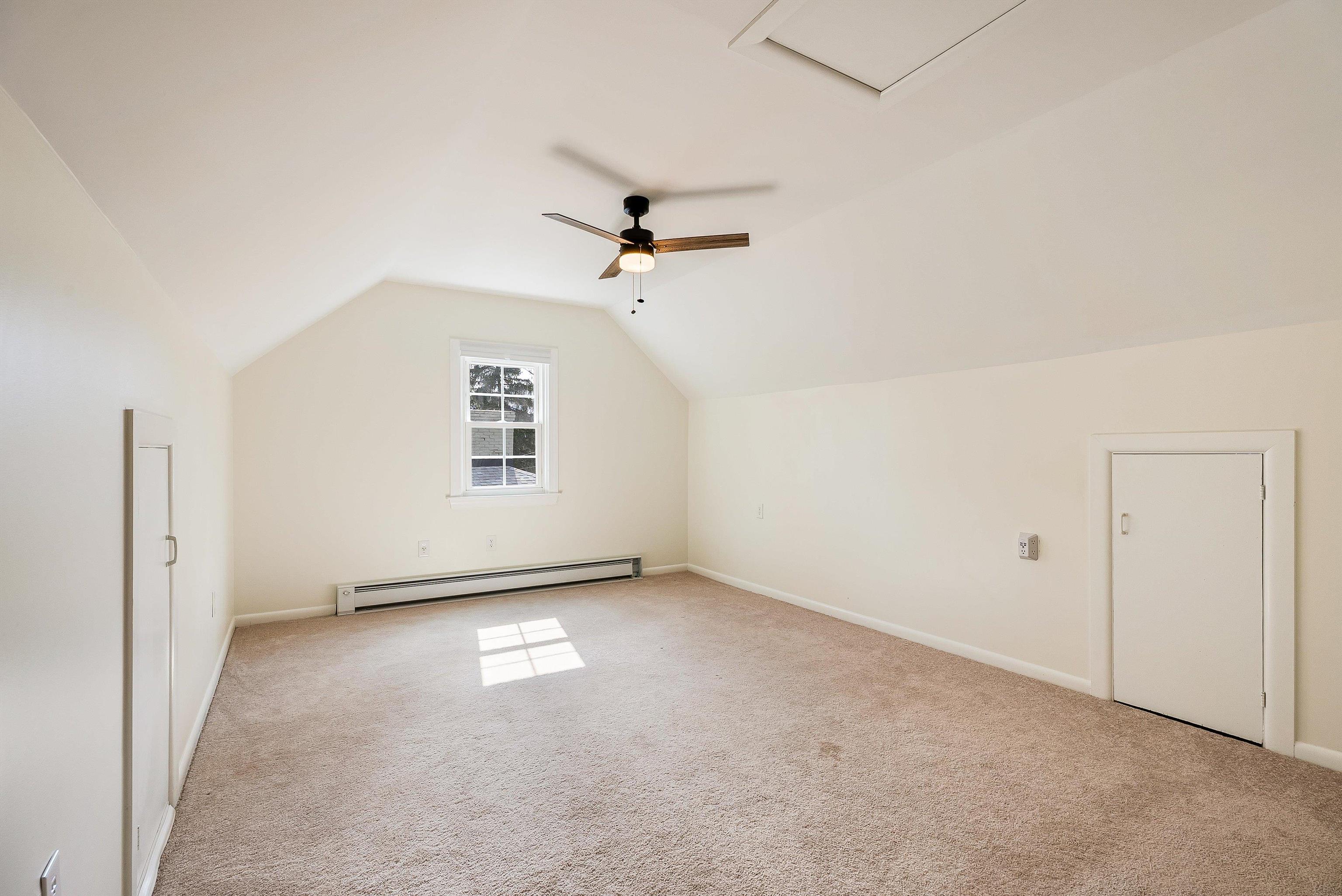 444 COLLEGE CIR