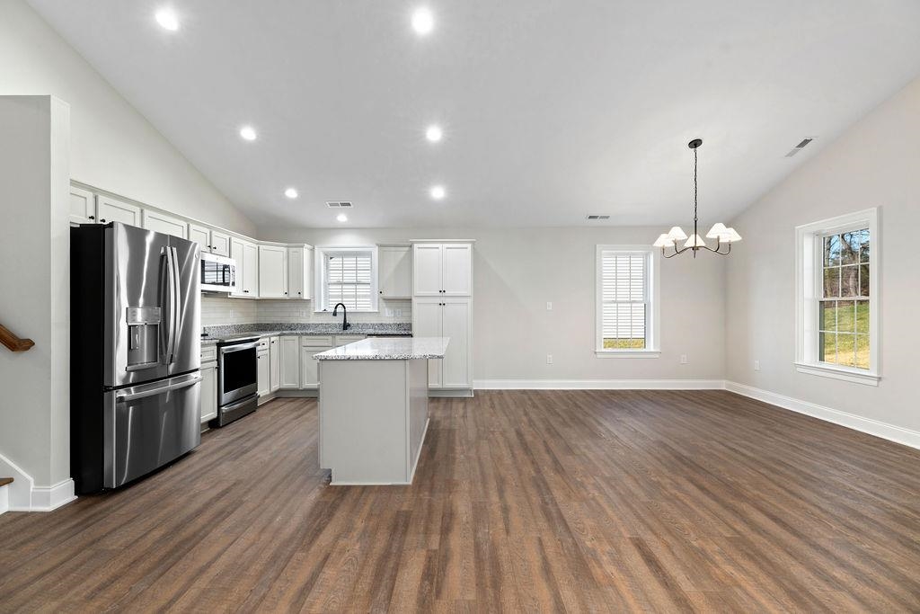 205 LINDBURGH DR