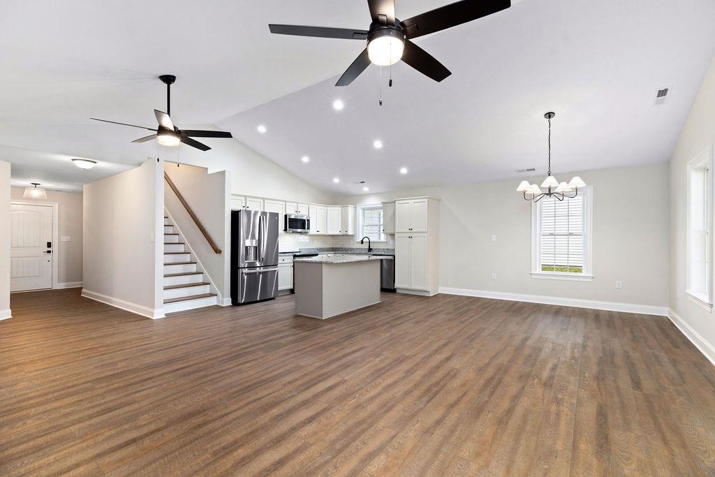 205 LINDBURGH DR