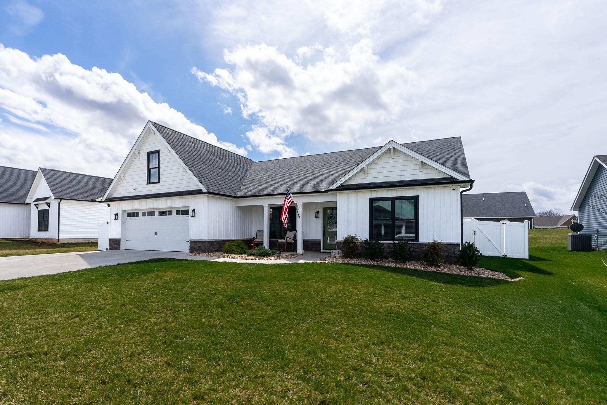 20 LAURA JEAN CT