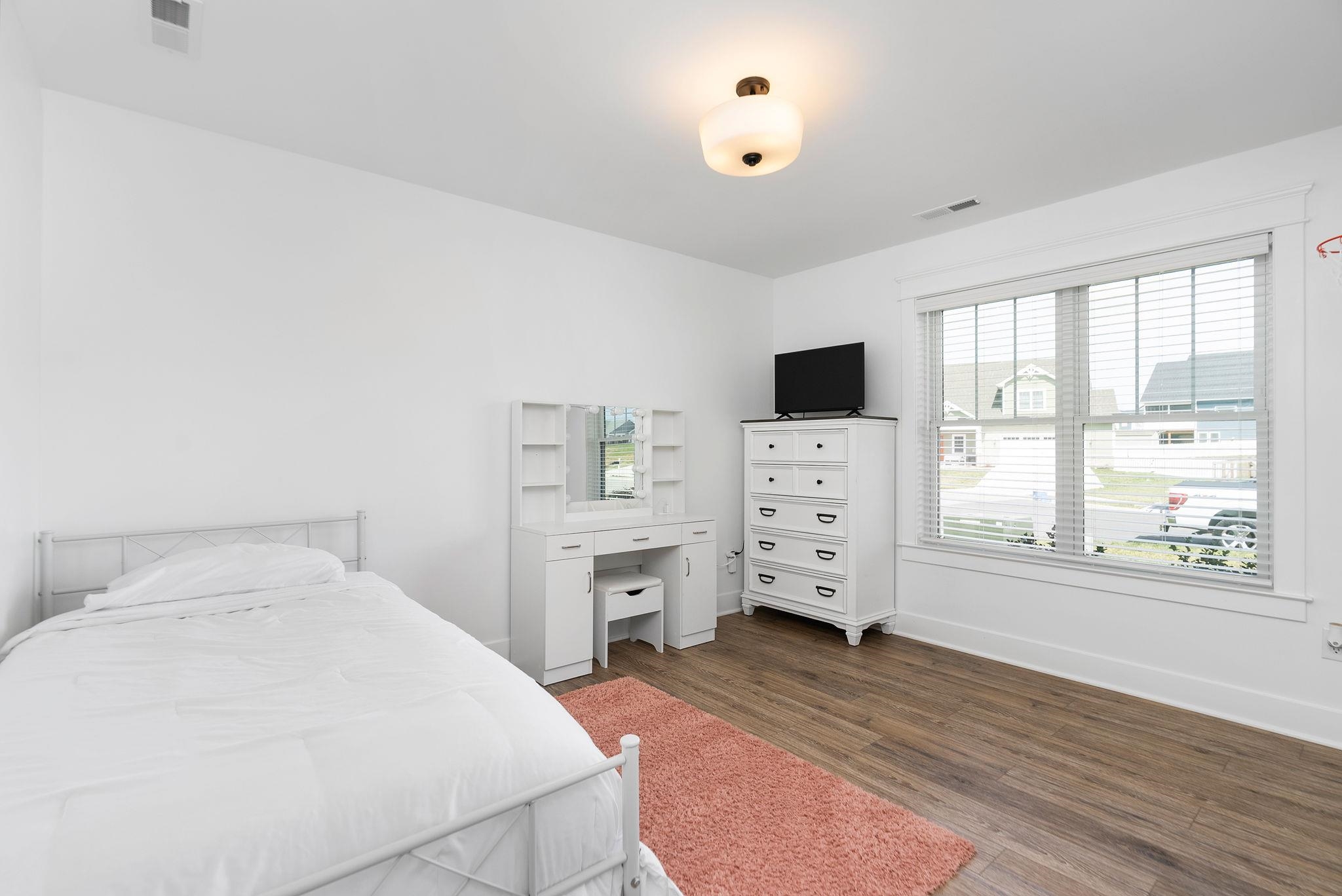 20 LAURA JEAN CT