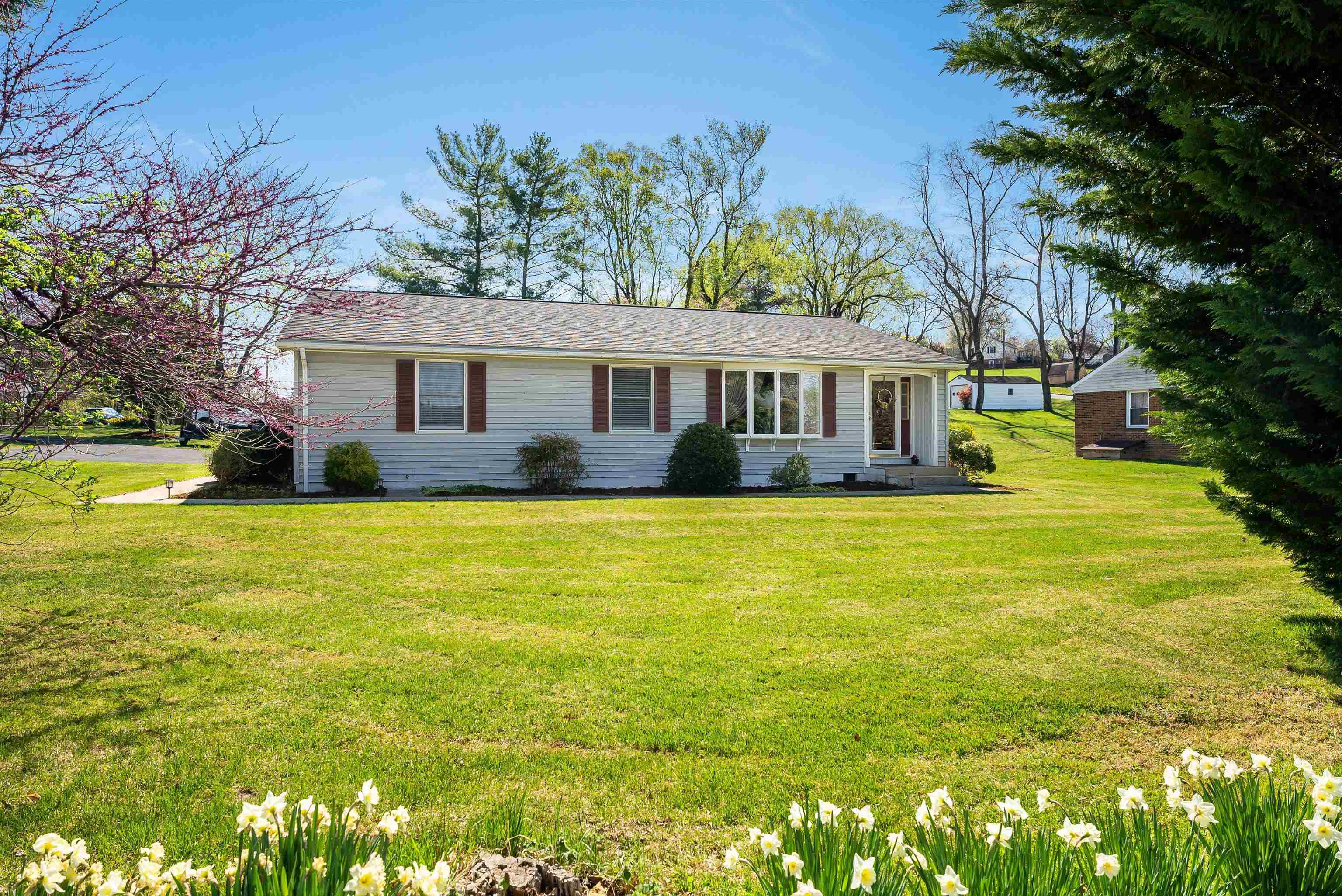 1023 GREENDALE RD