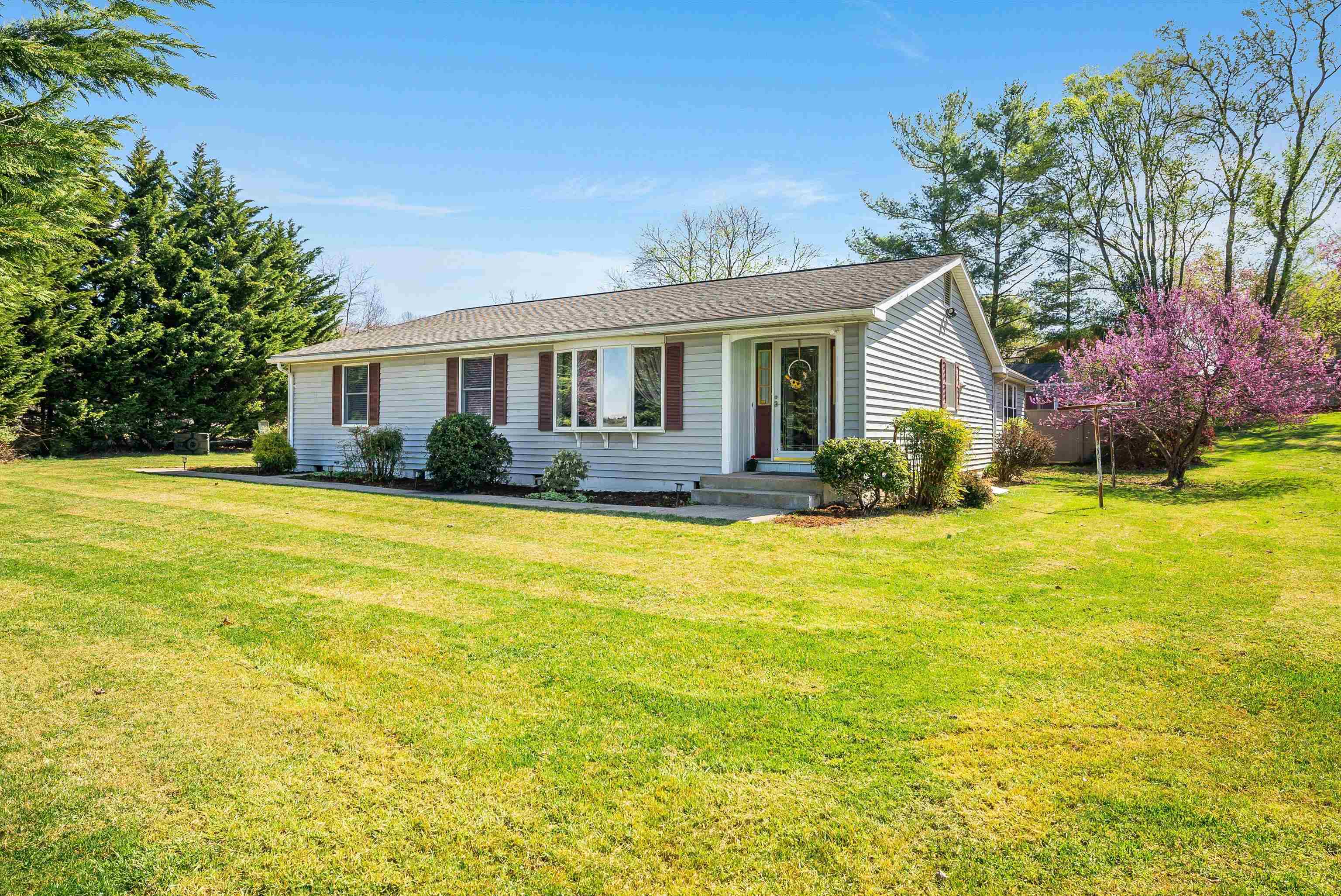 1023 GREENDALE RD