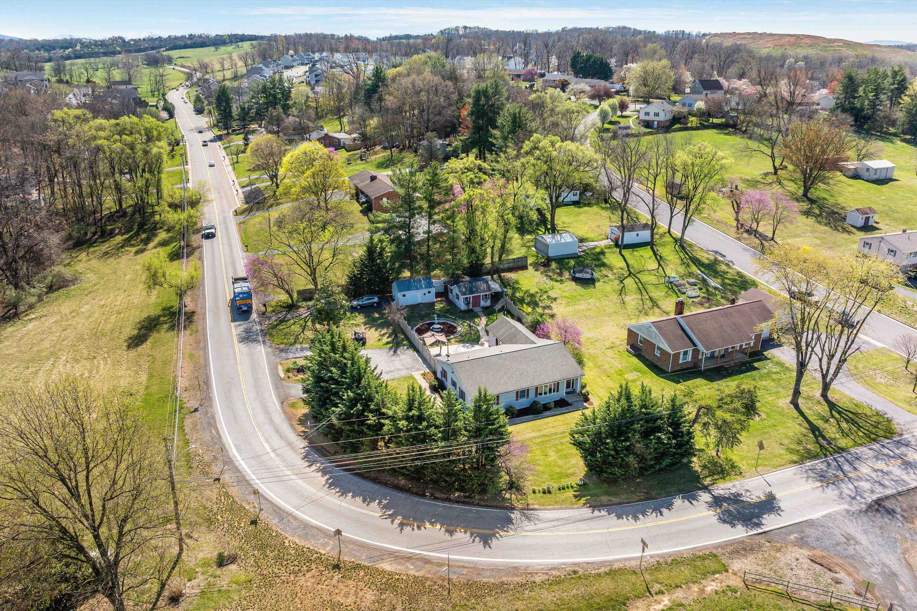 1023 GREENDALE RD