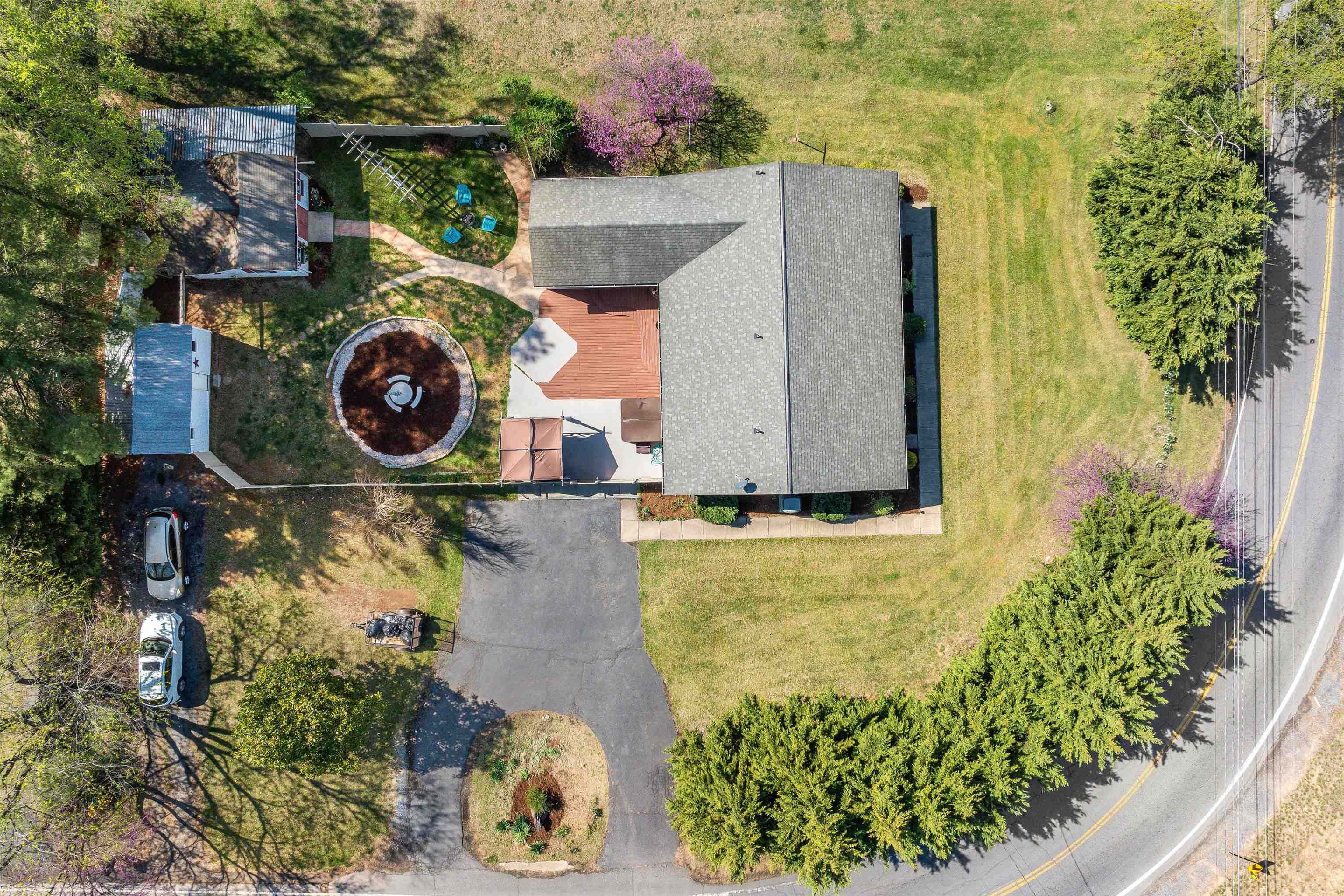 1023 GREENDALE RD