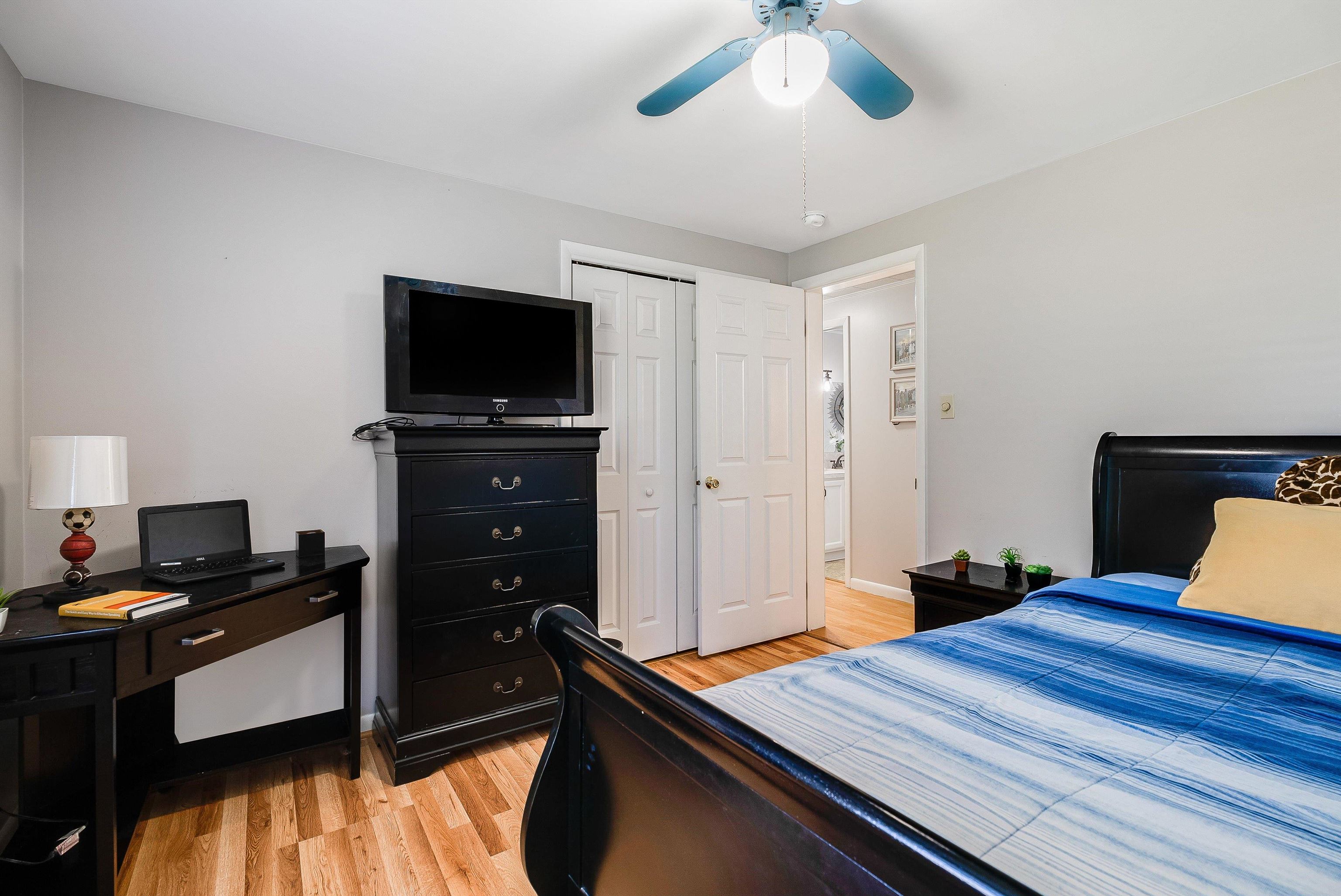 1023 GREENDALE RD
