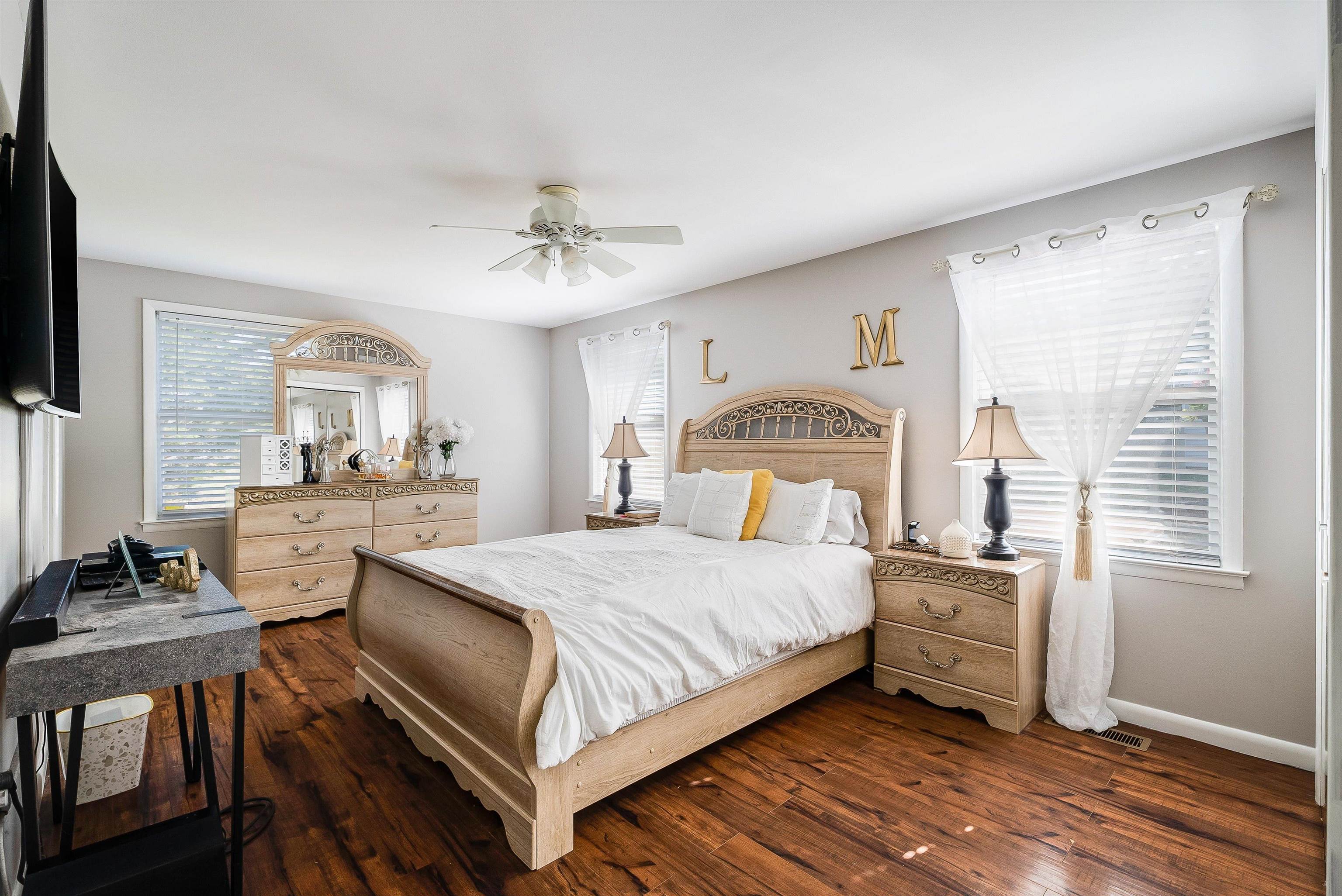 1023 GREENDALE RD