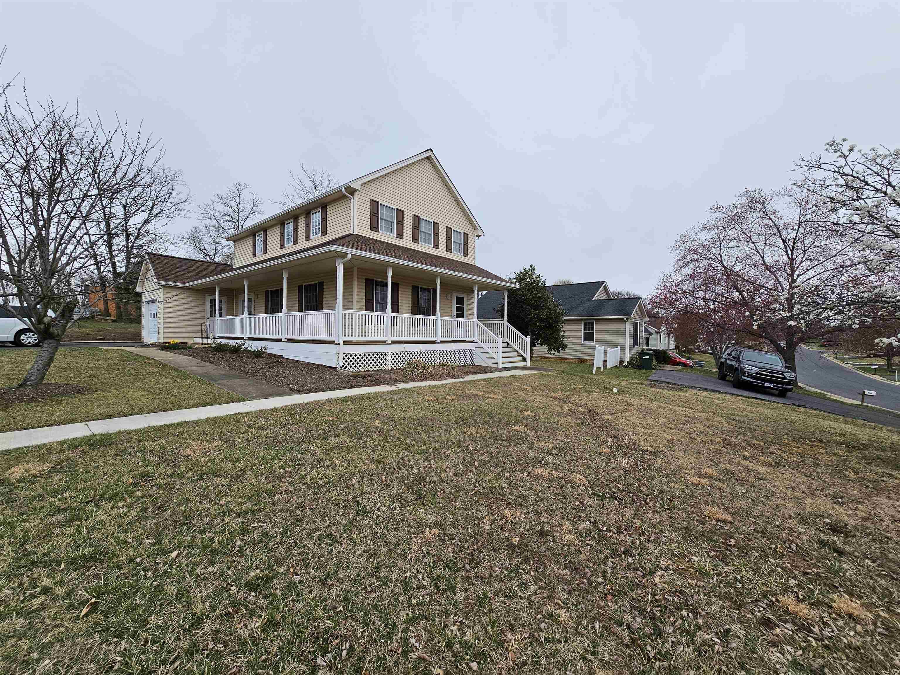 1900 MONROE ST