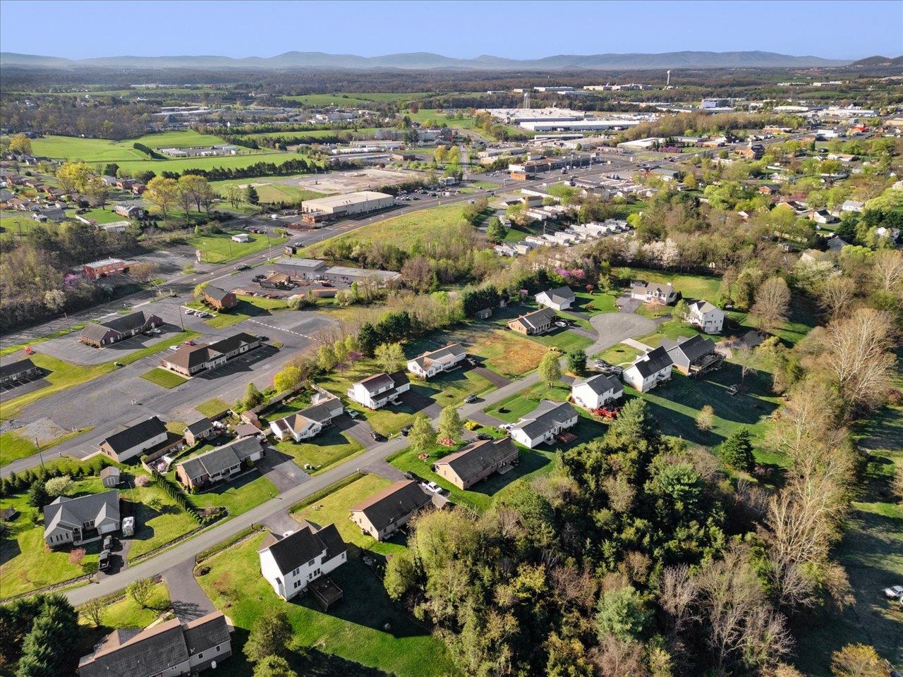 39 GRINDING MILL LN
