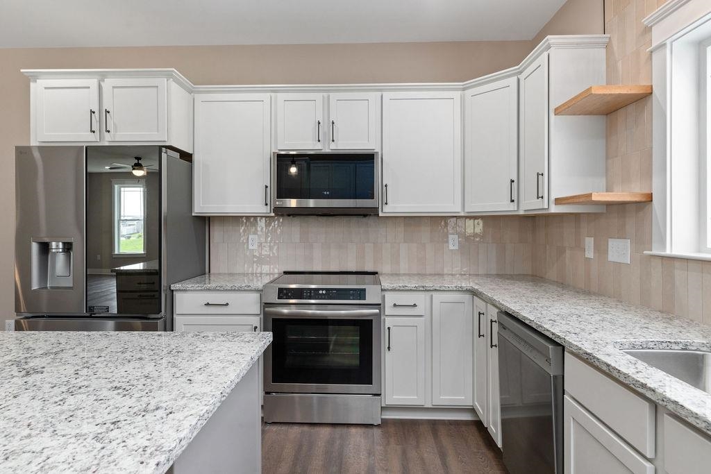 217 LINDBURGH DR