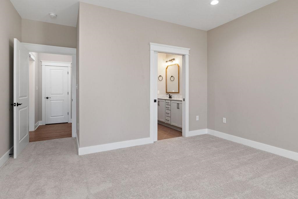217 LINDBURGH DR
