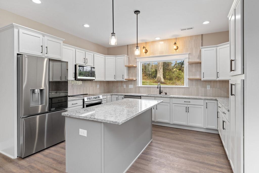 217 LINDBURGH DR