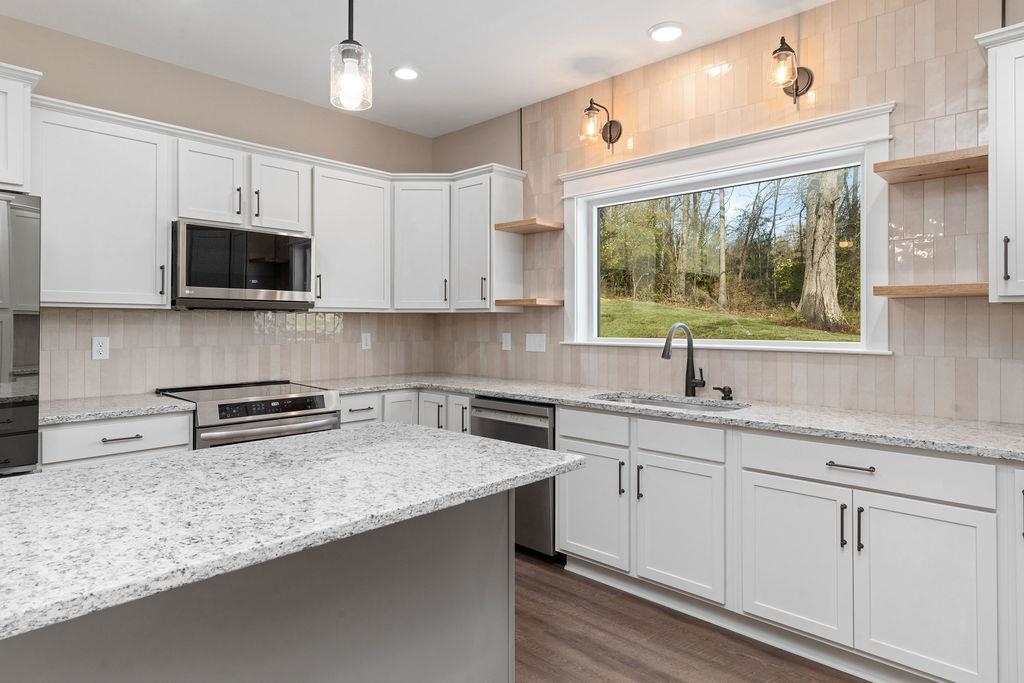 217 LINDBURGH DR