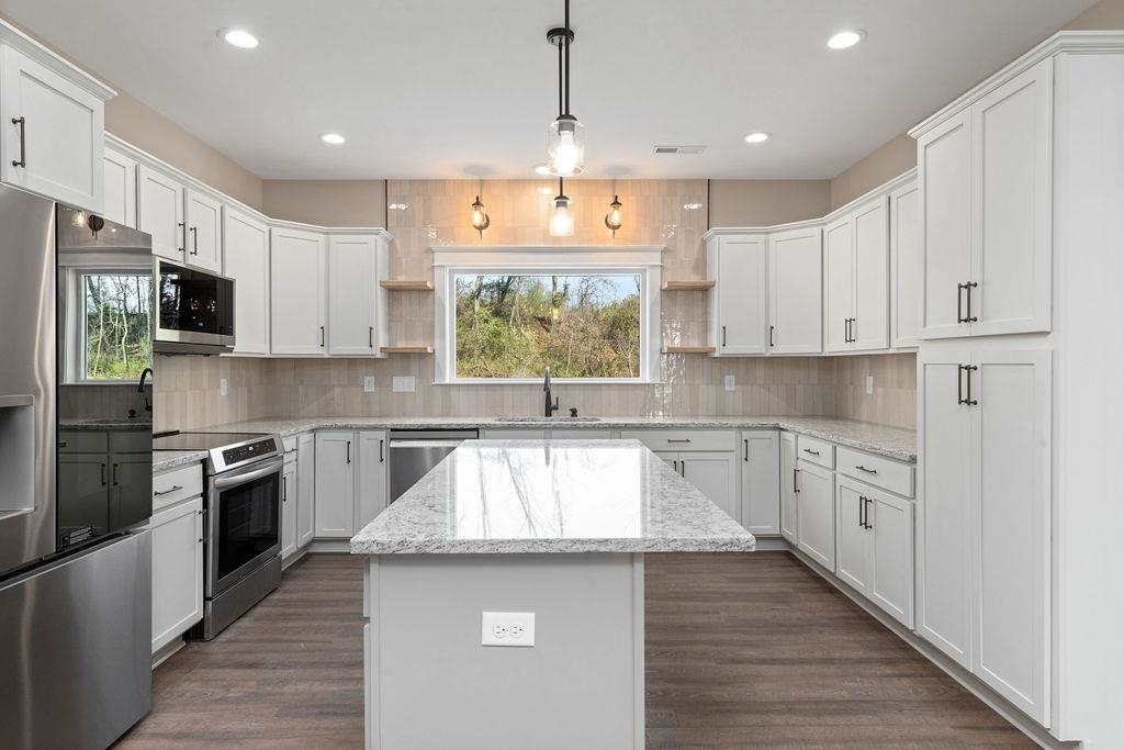 217 LINDBURGH DR