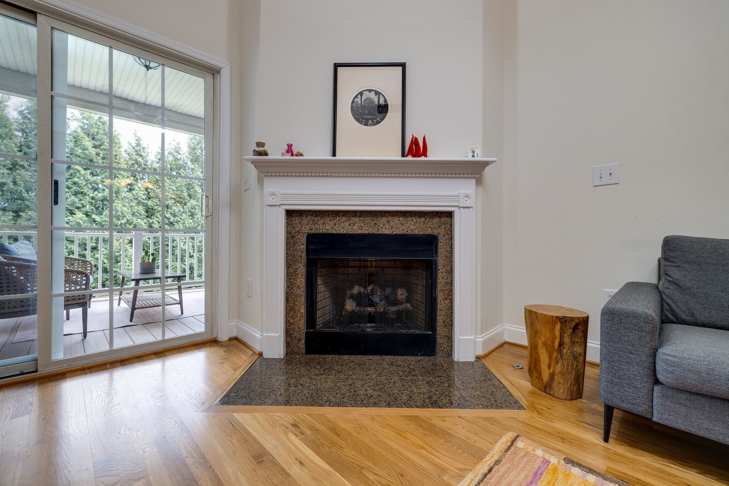 32 ABBEY CT