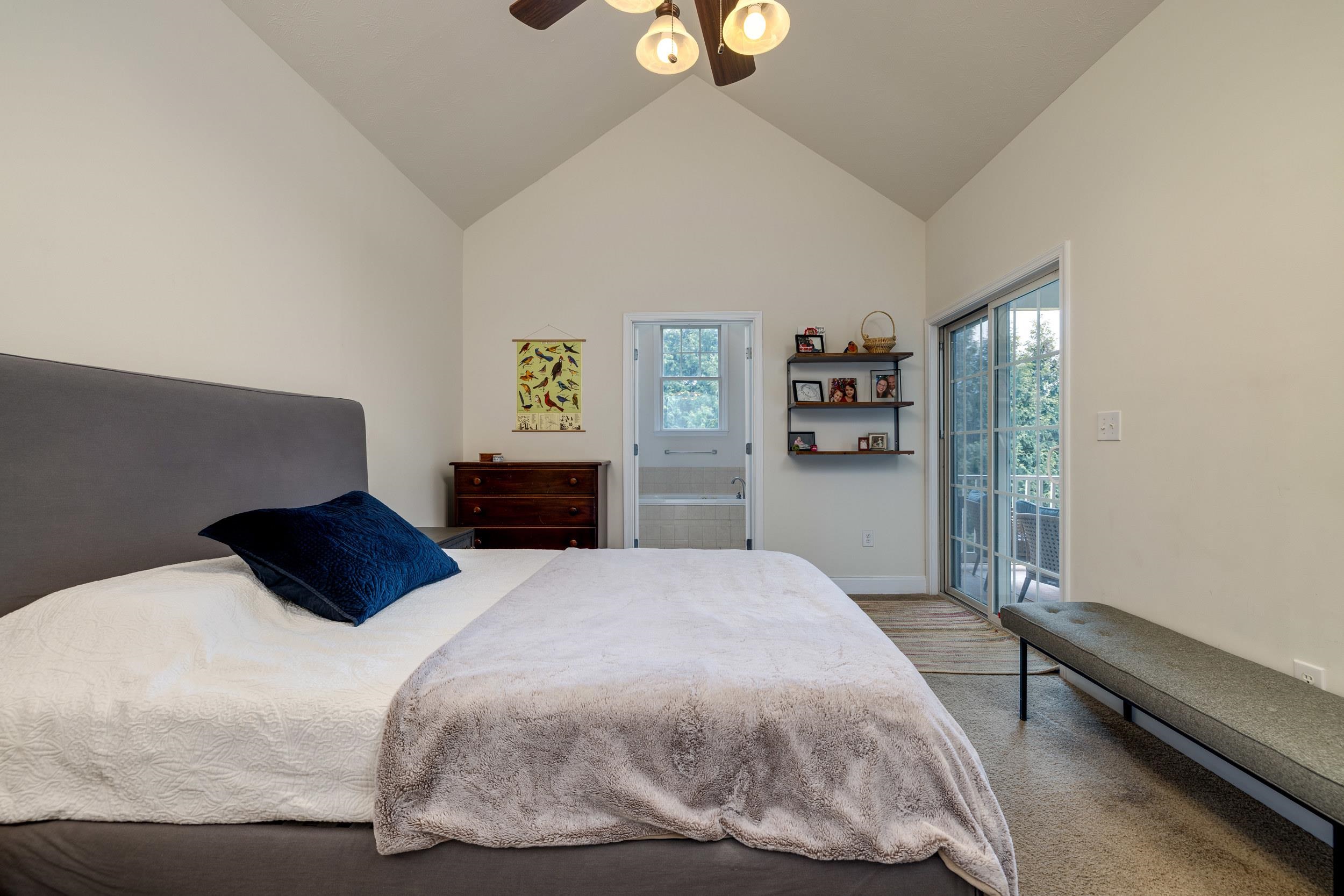 32 ABBEY CT