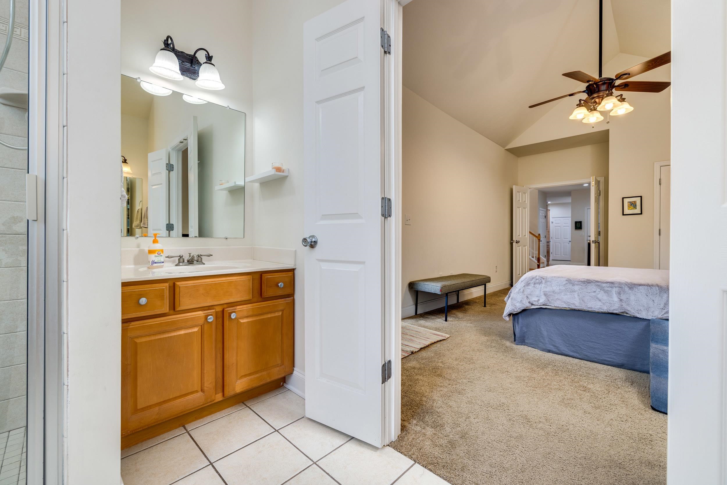 32 ABBEY CT