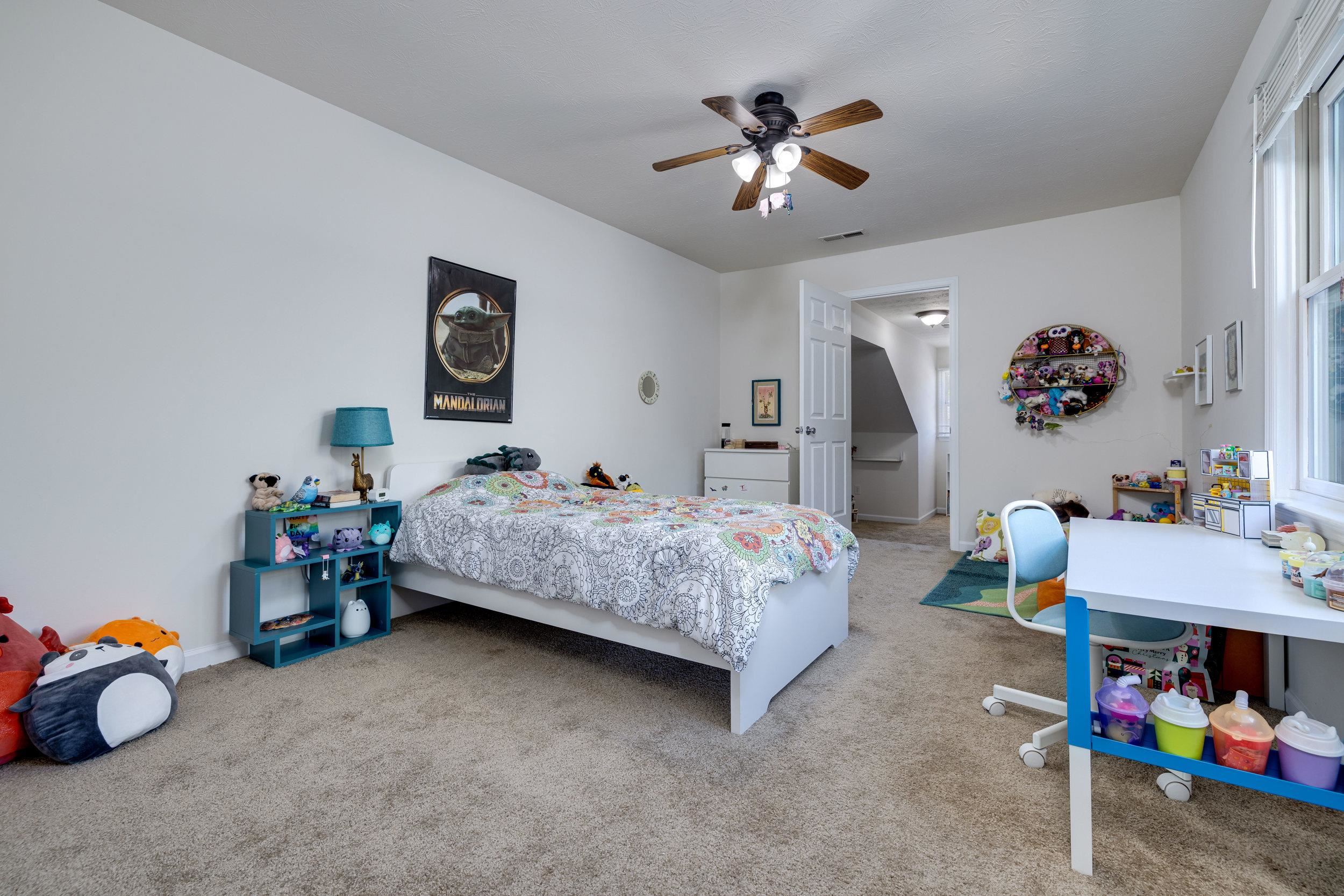 32 ABBEY CT