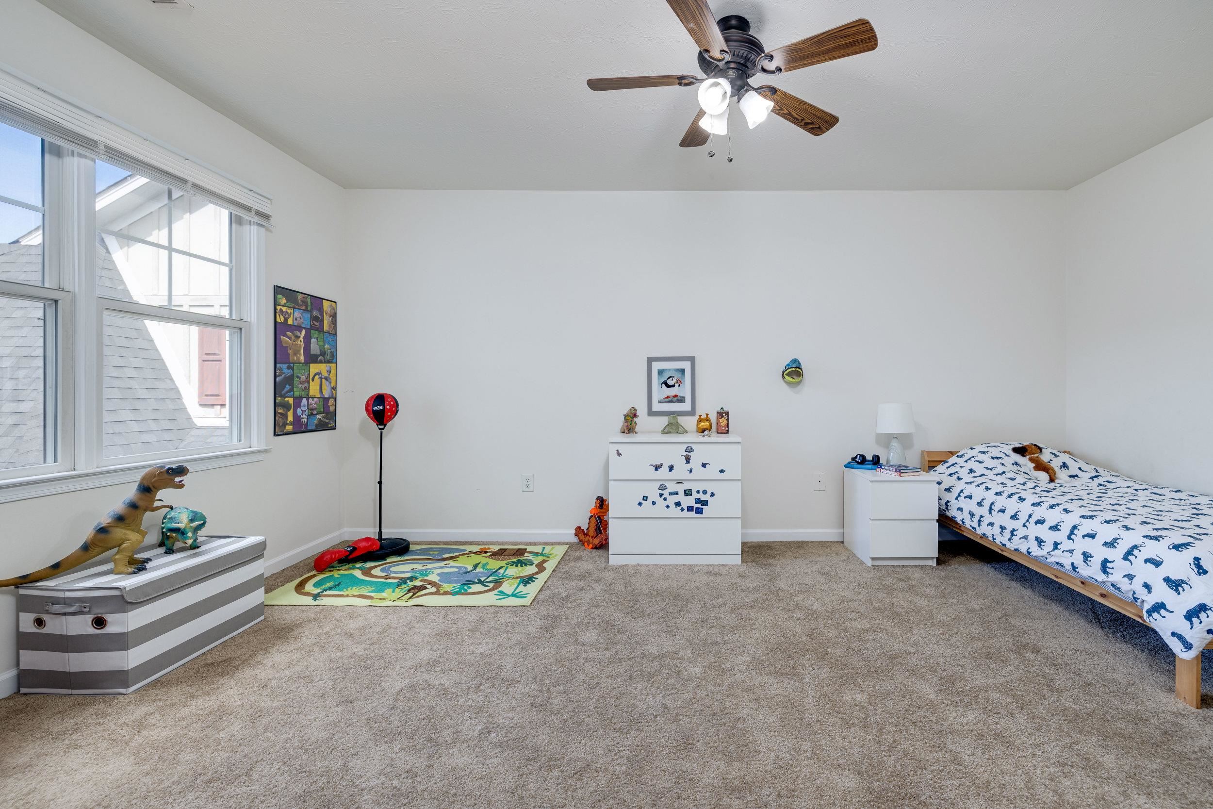 32 ABBEY CT