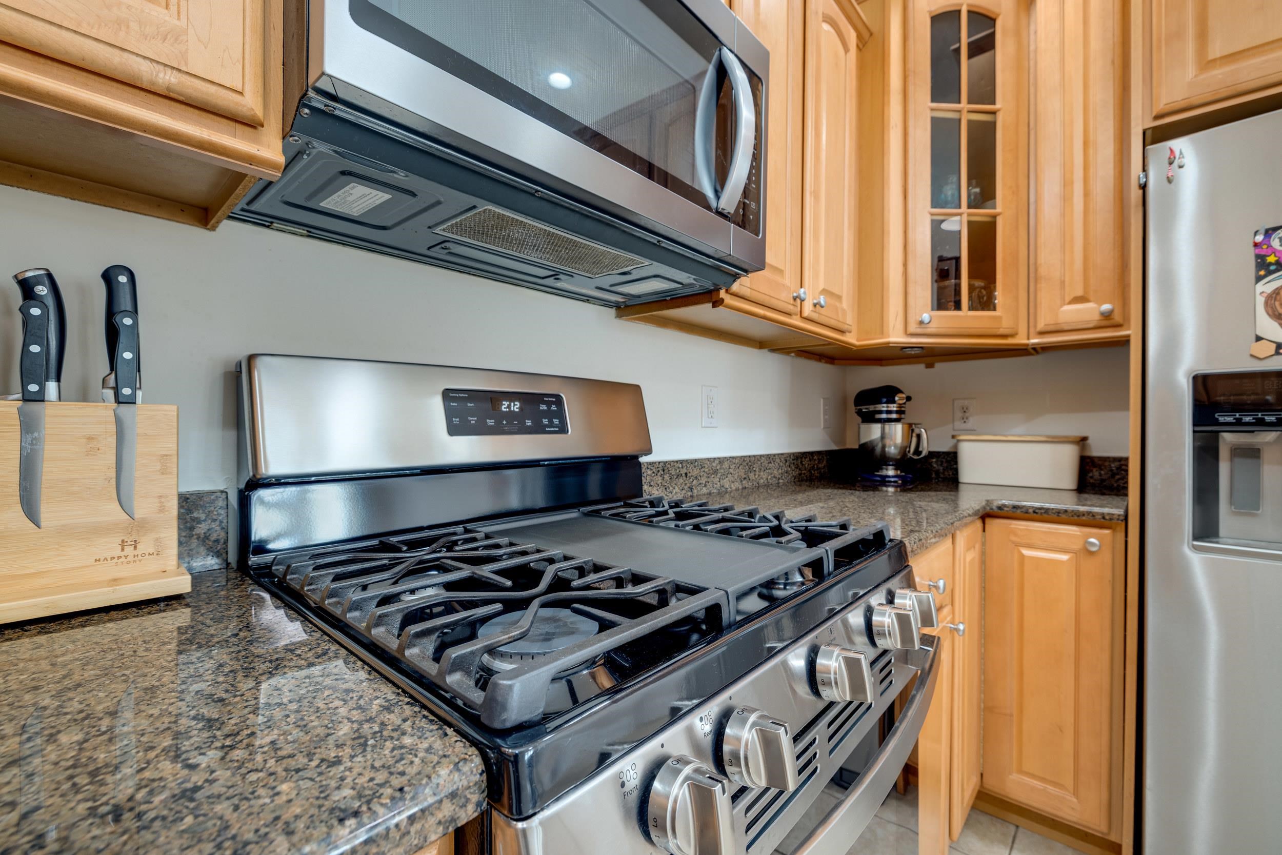 32 ABBEY CT