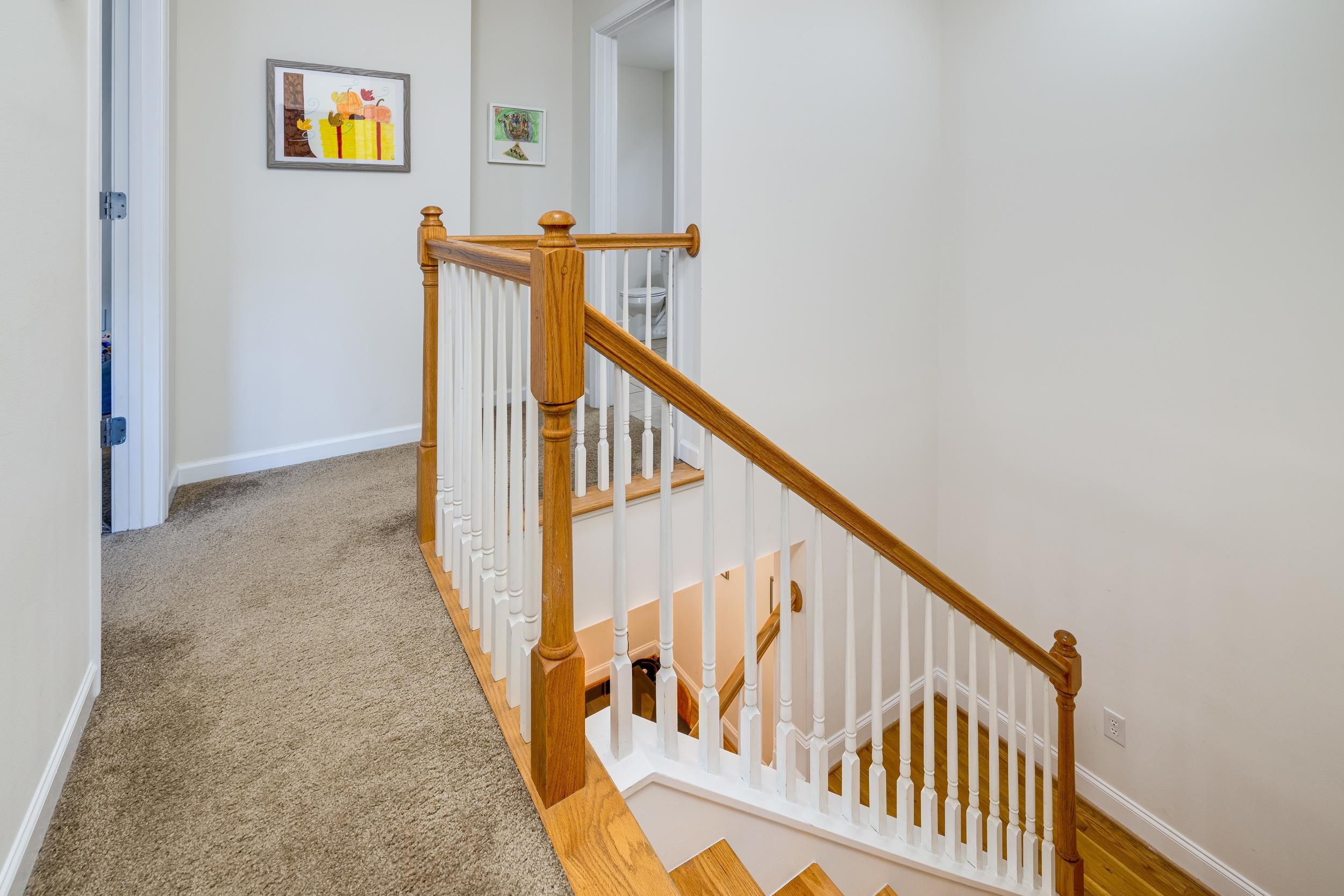 32 ABBEY CT