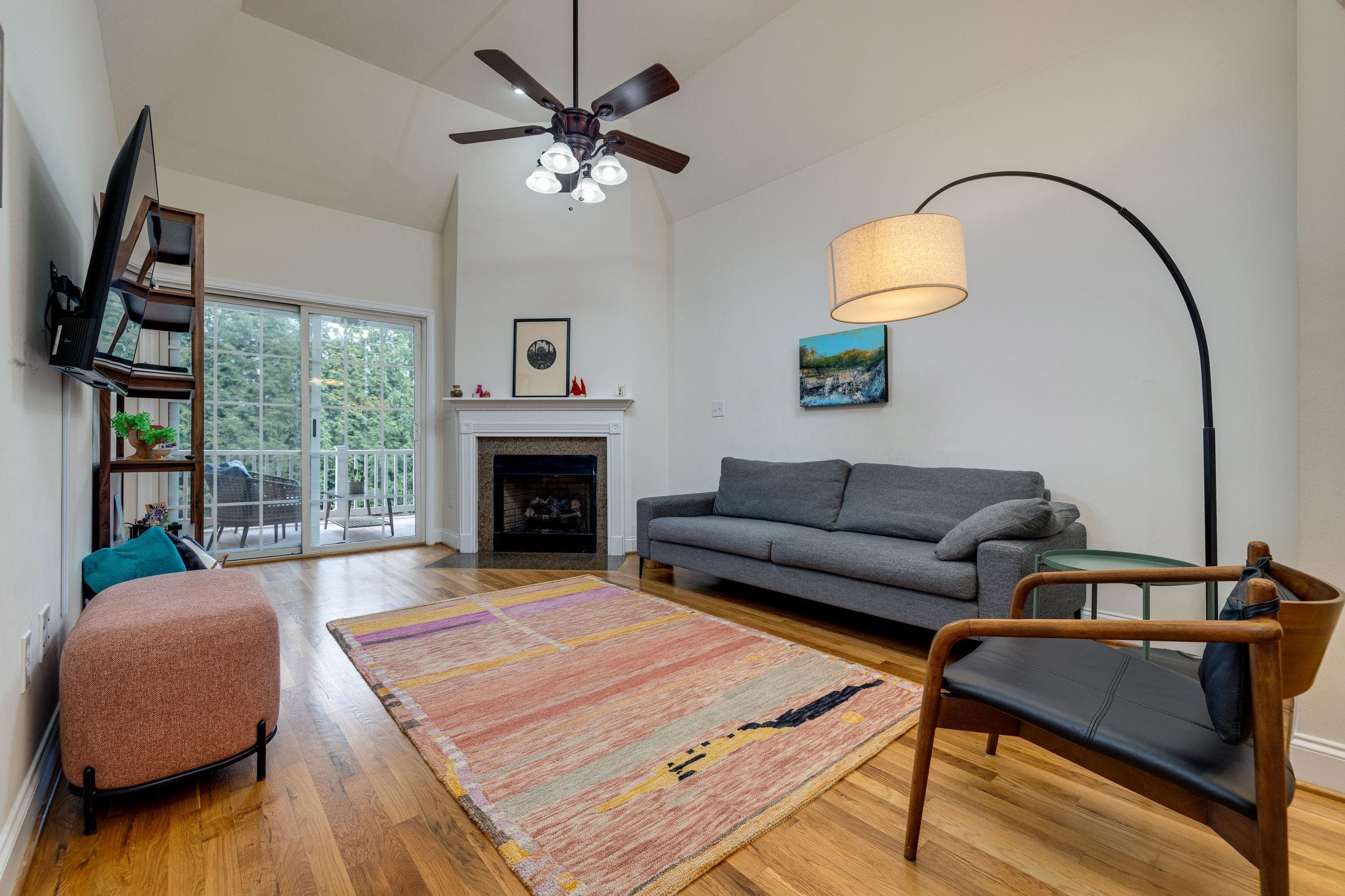 32 ABBEY CT