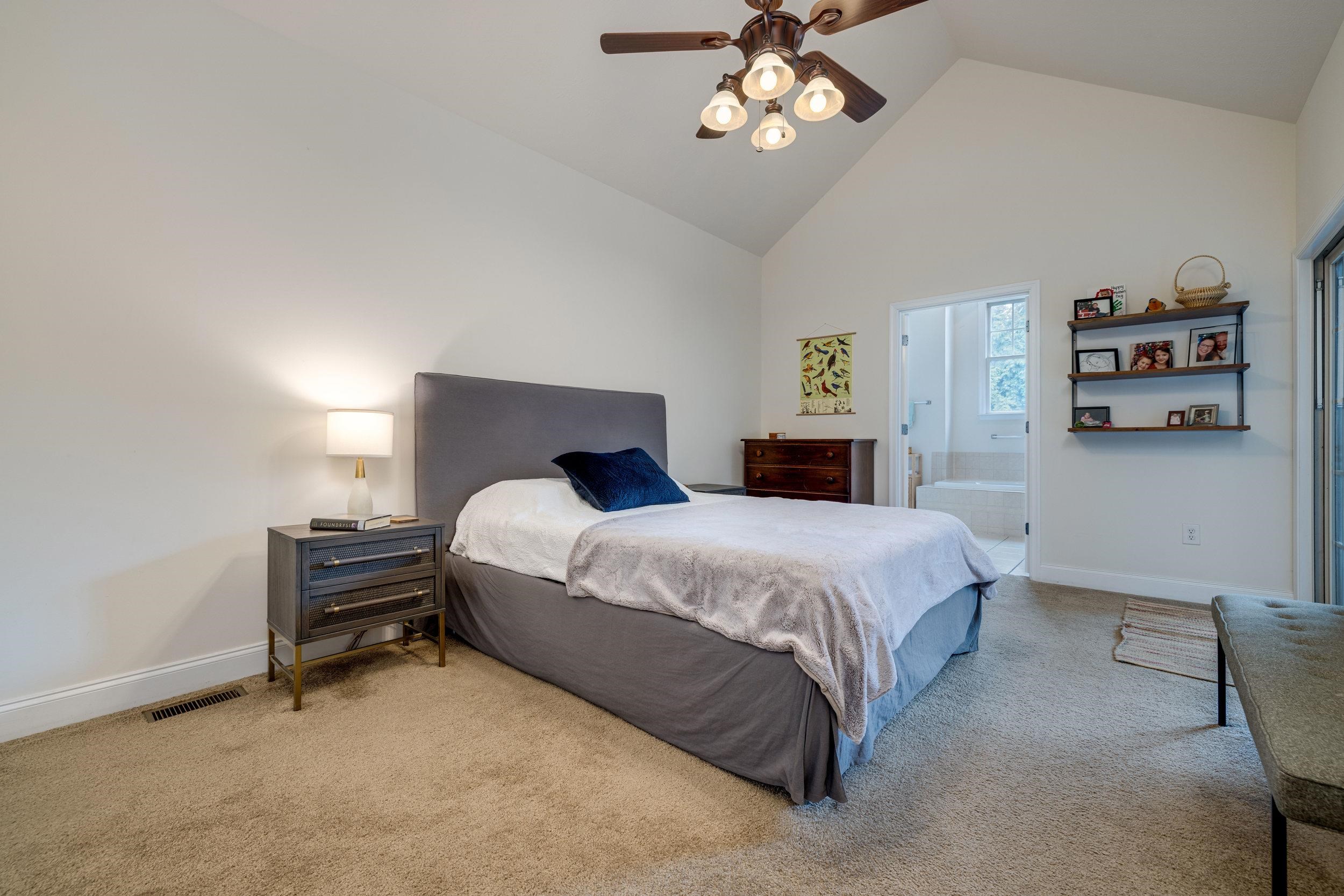 32 ABBEY CT