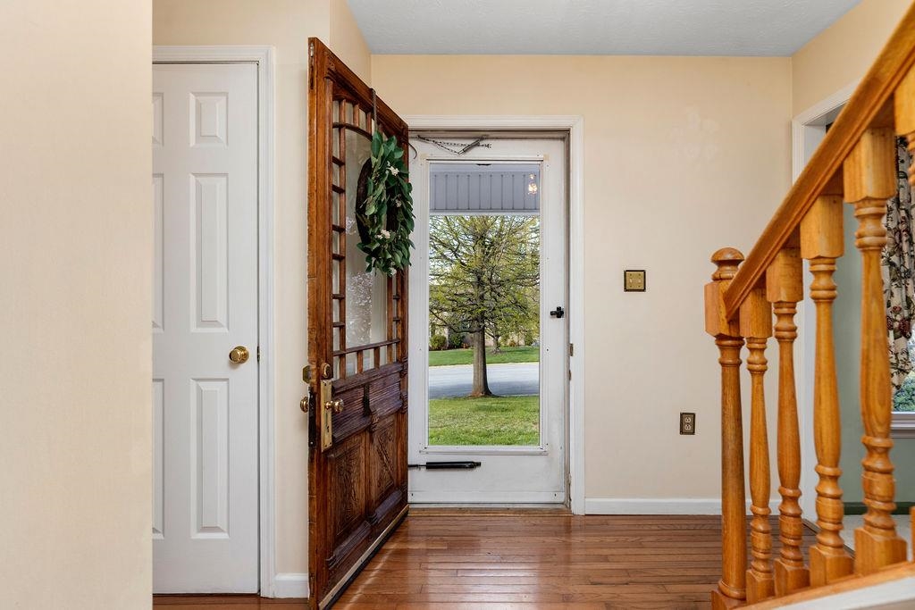 100 BUCKINGHAM PL