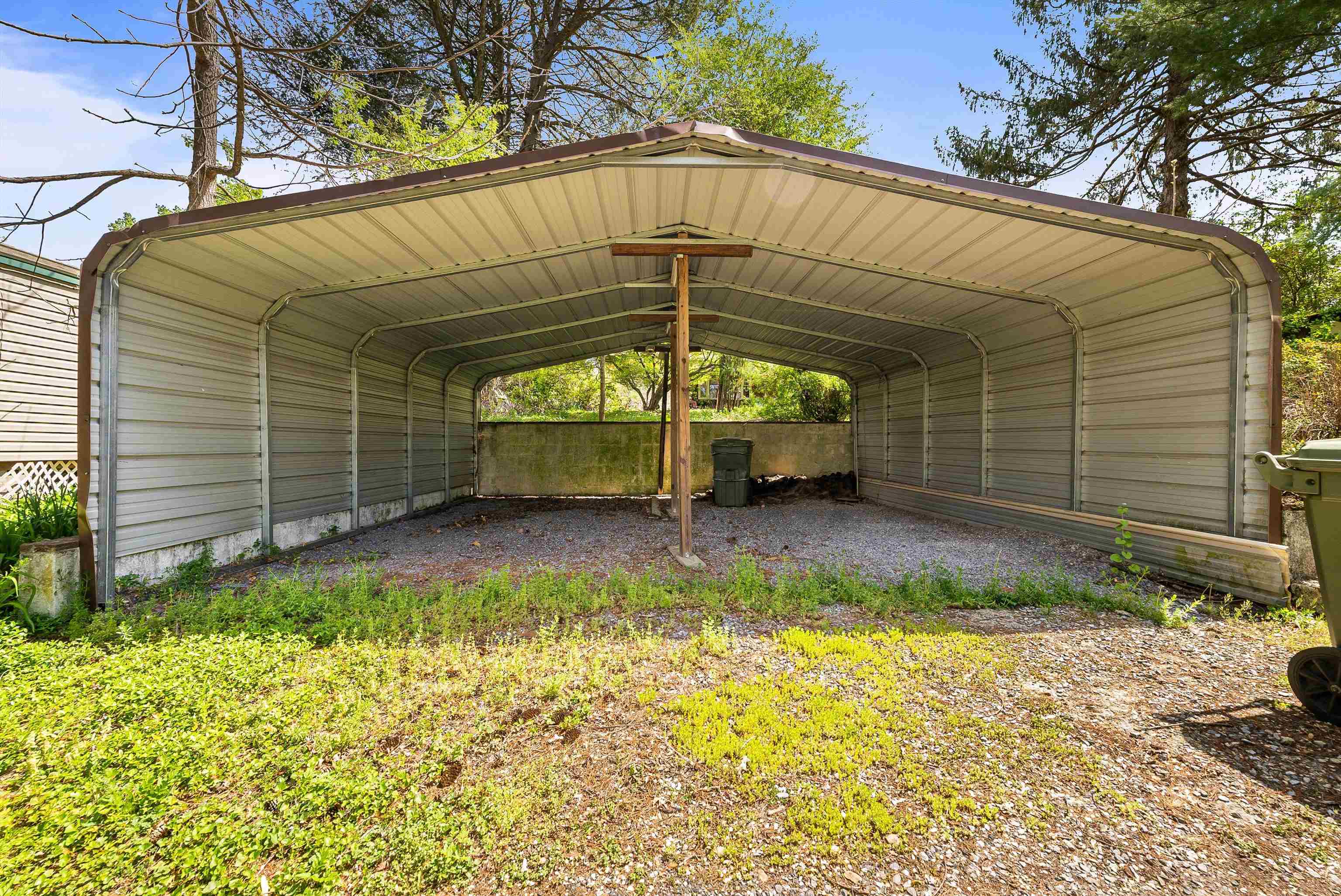 218 COURT RD