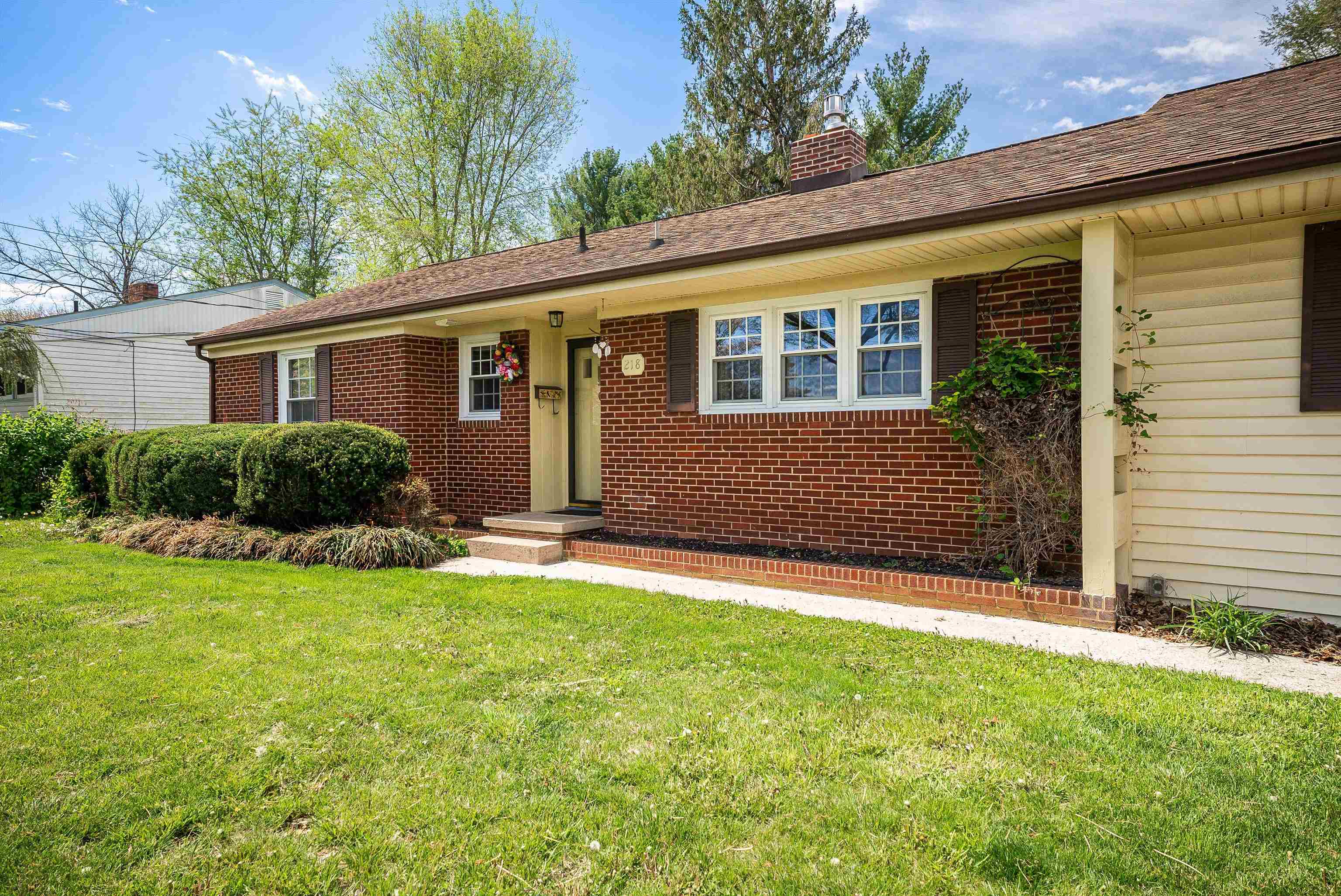 218 COURT RD
