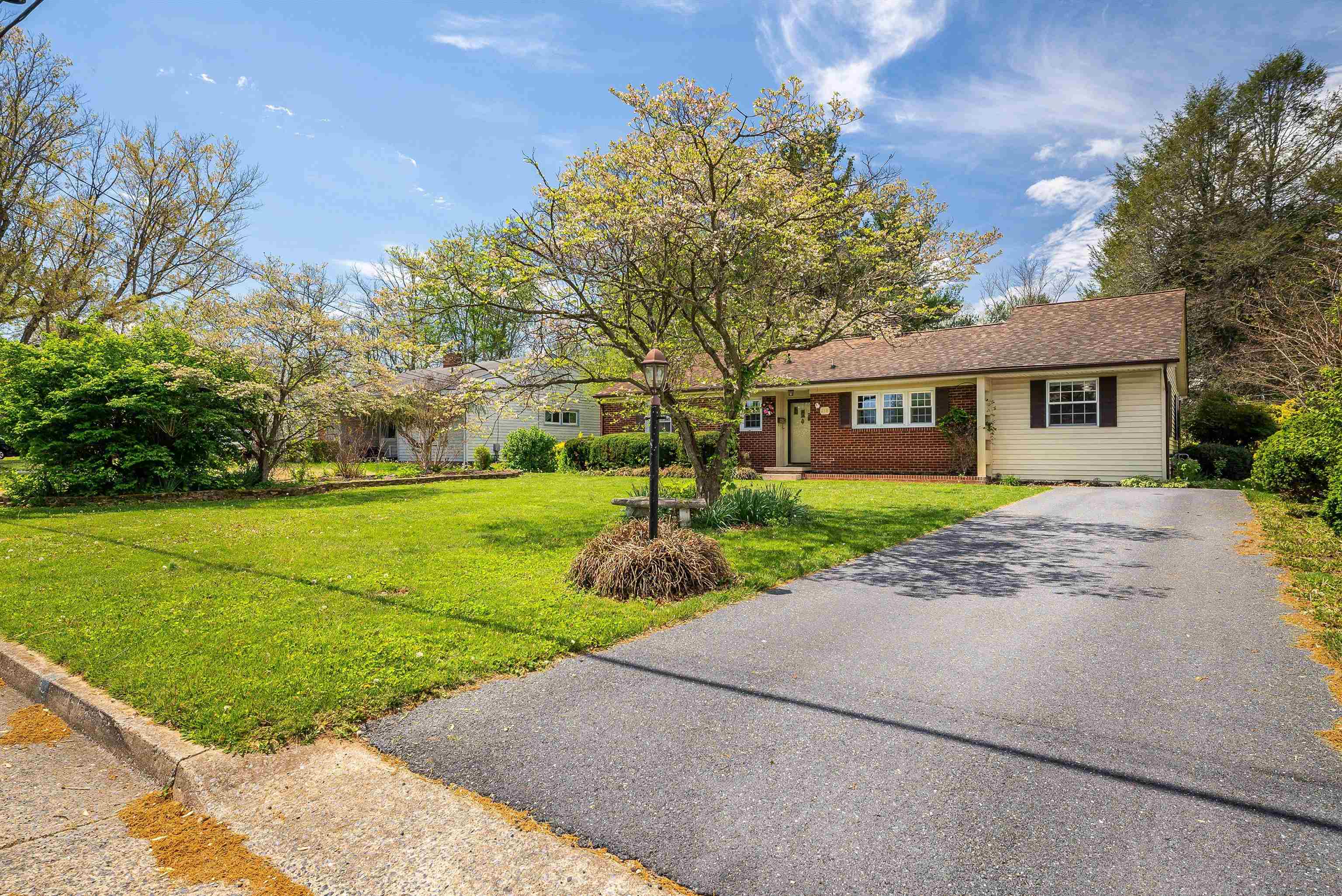 218 COURT RD