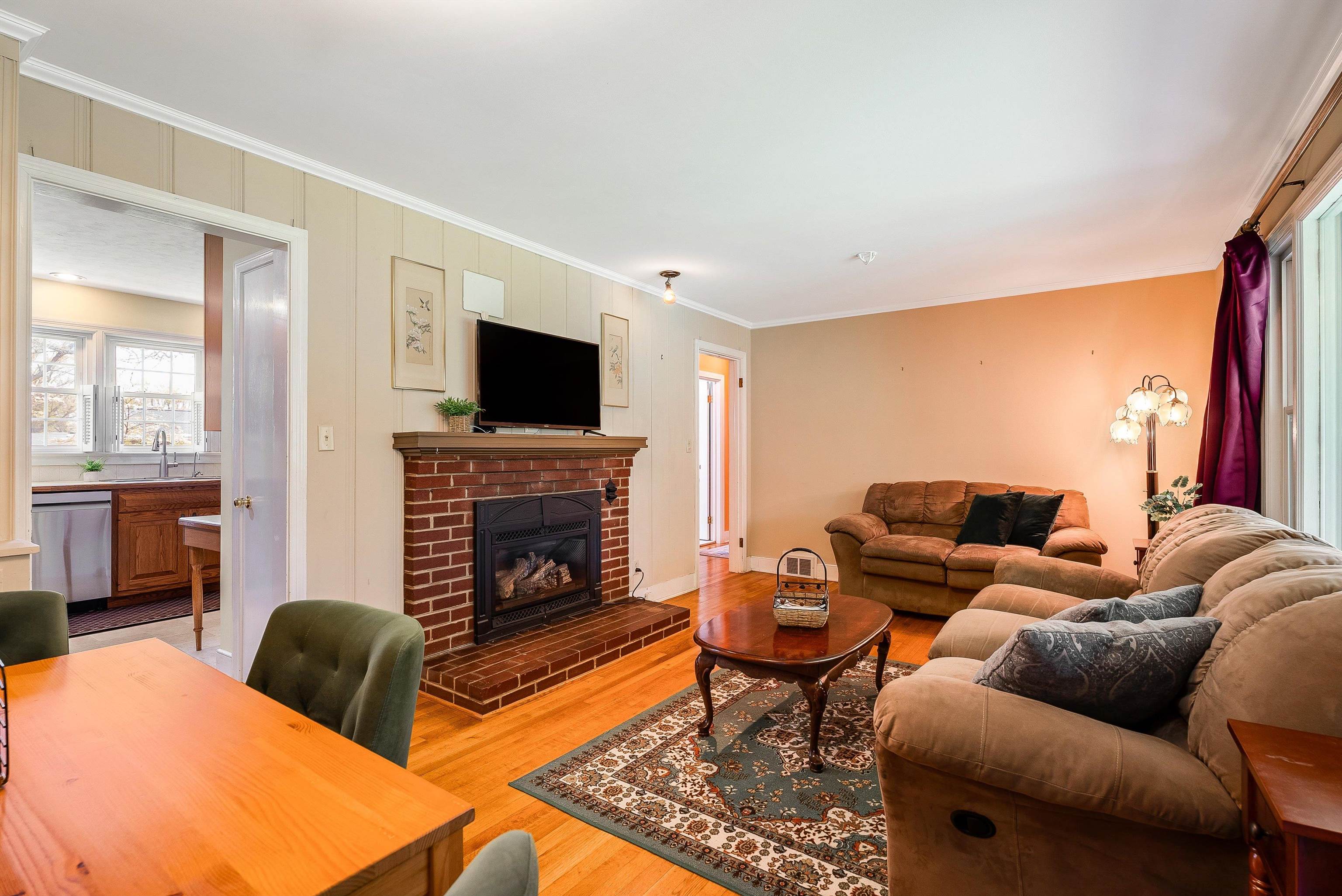 218 COURT RD