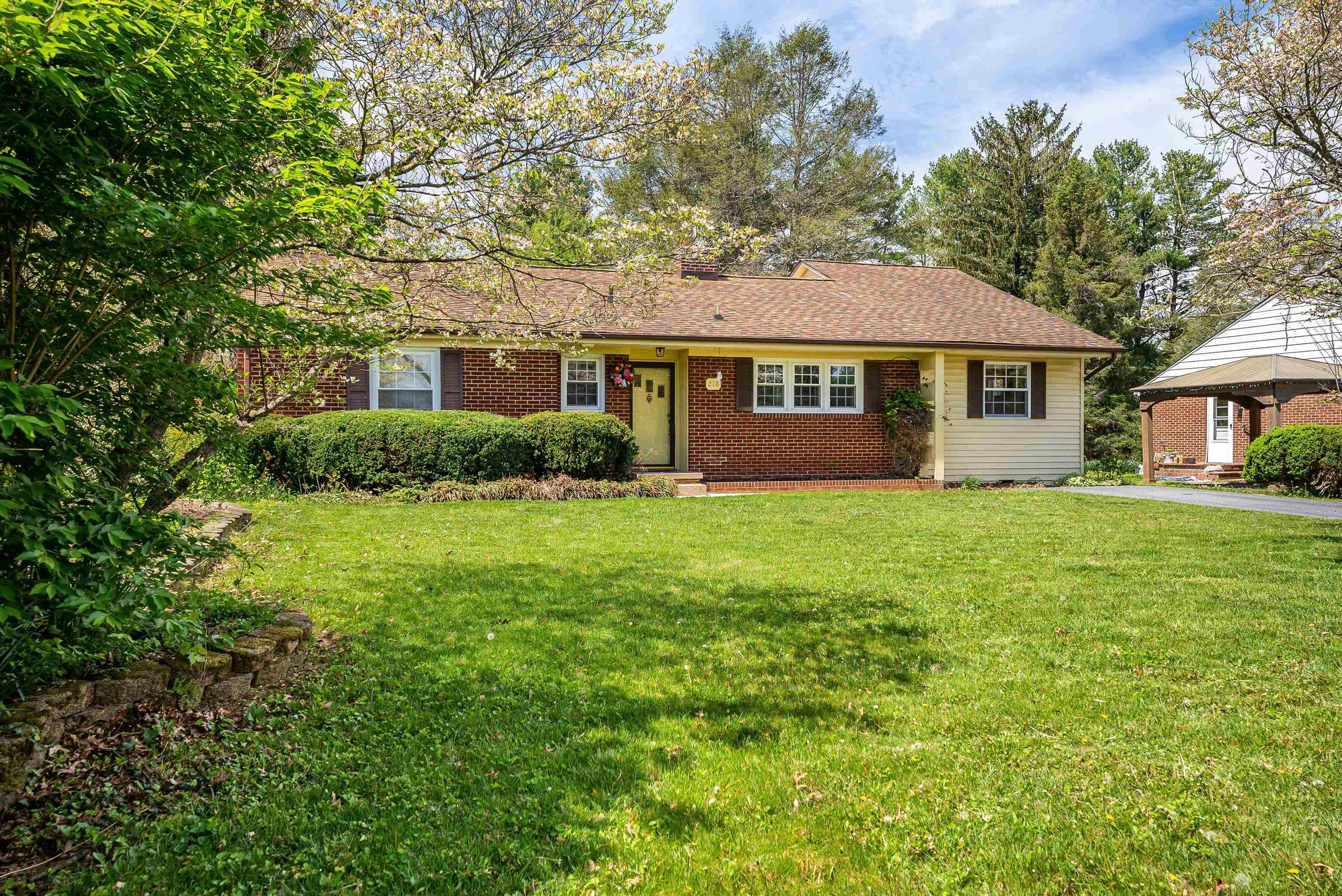 218 COURT RD