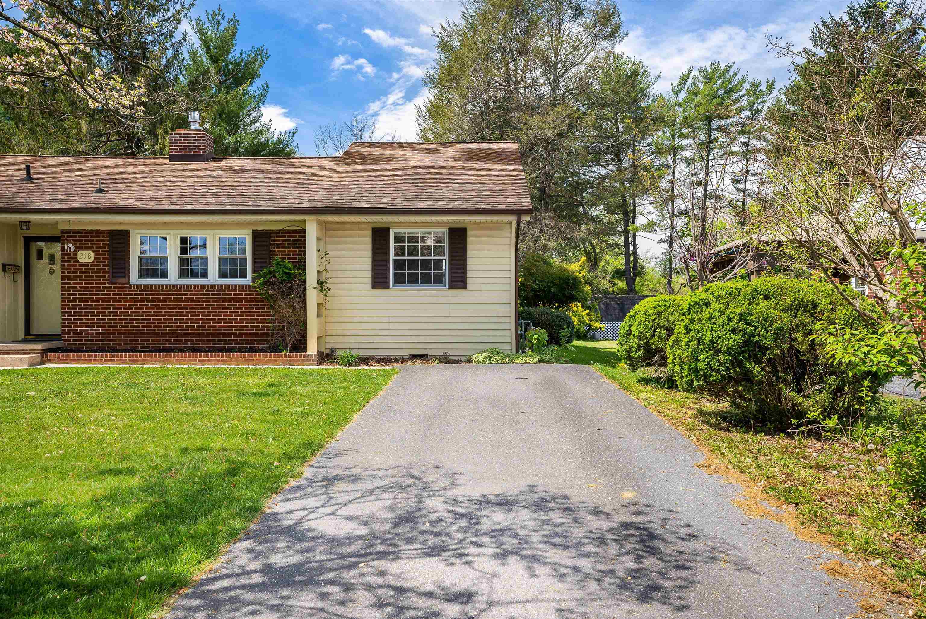 218 COURT RD