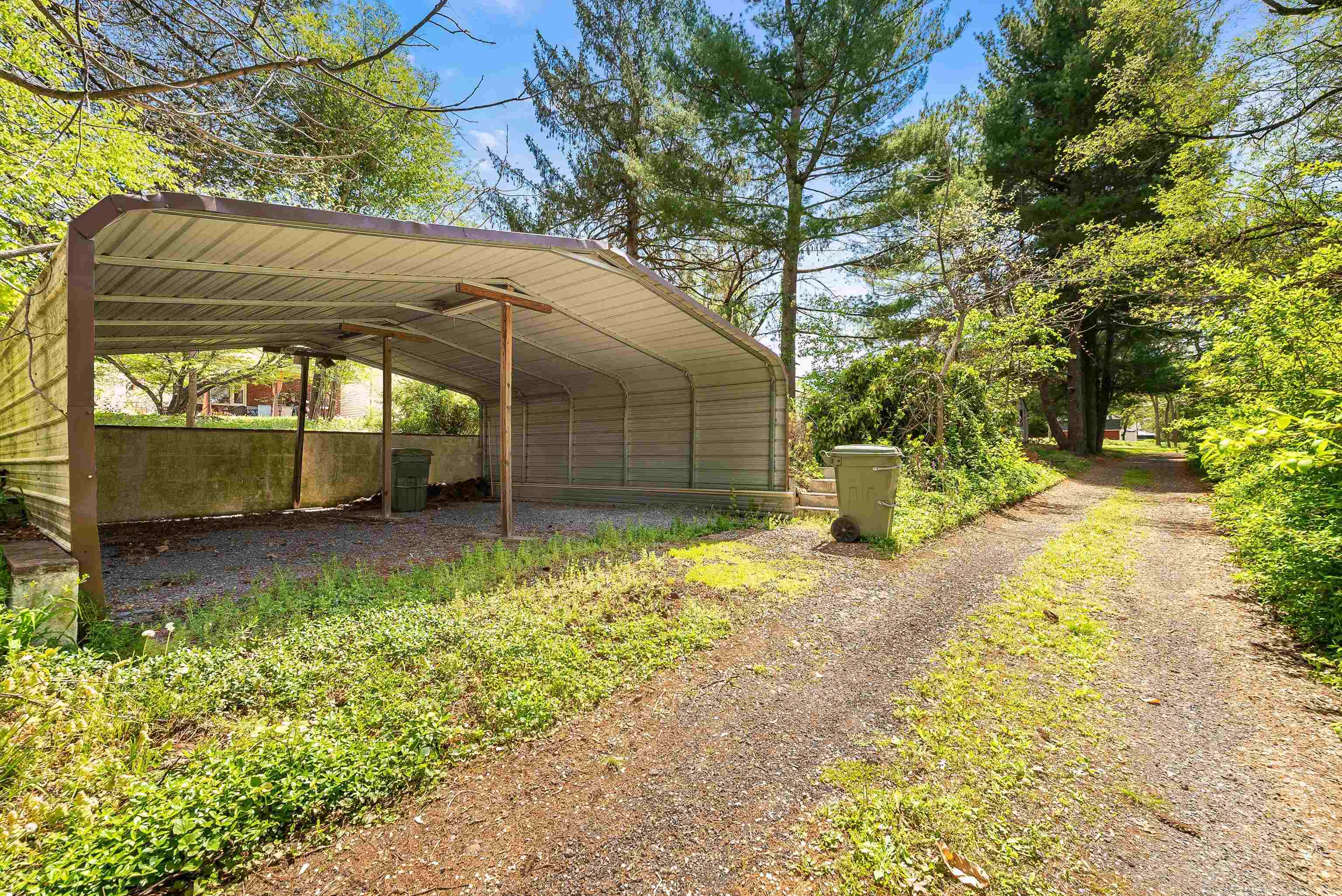 218 COURT RD