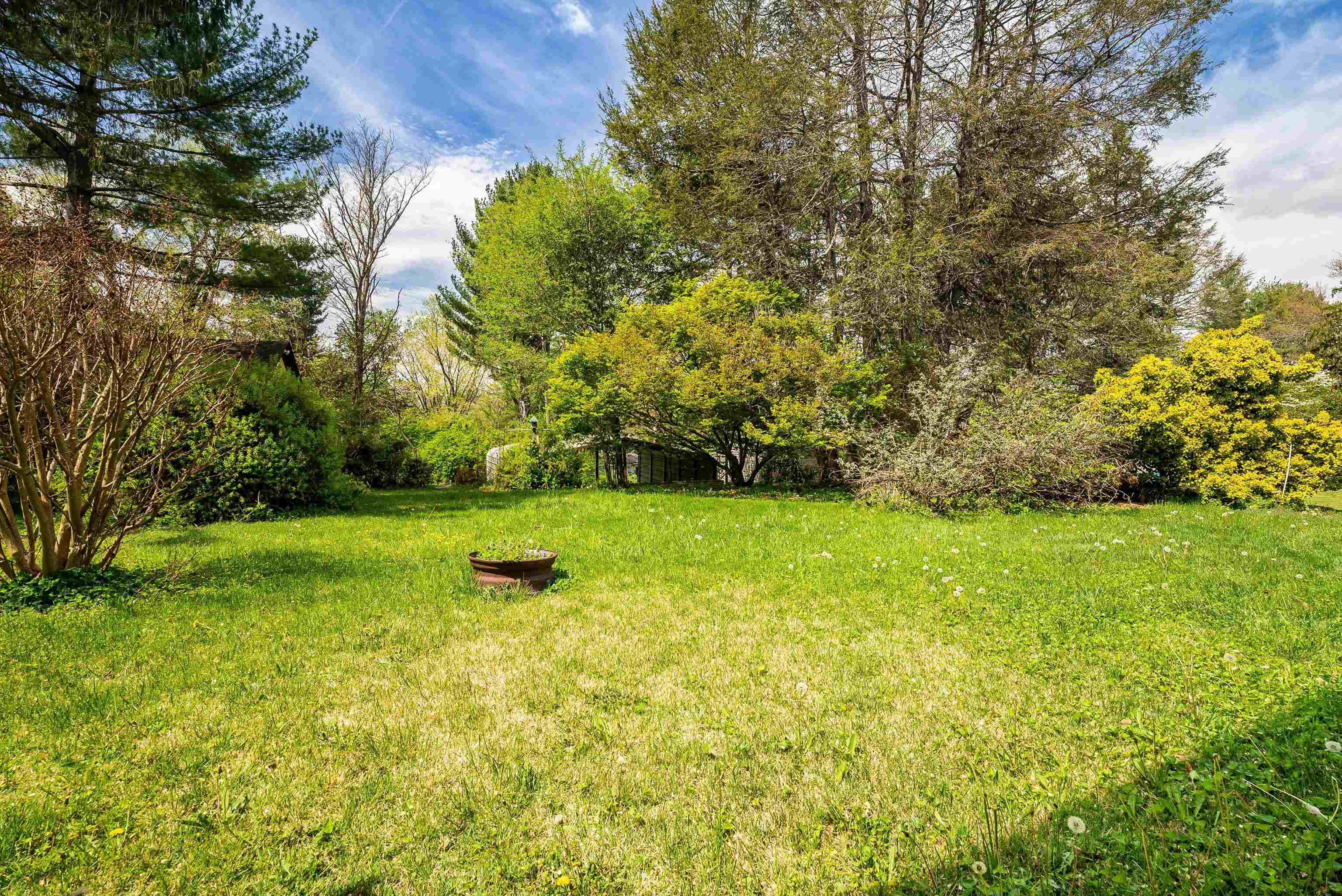 218 COURT RD